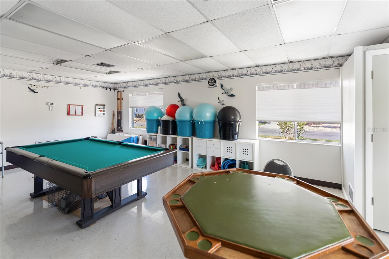 PALMA SOLA SHORES - Residential