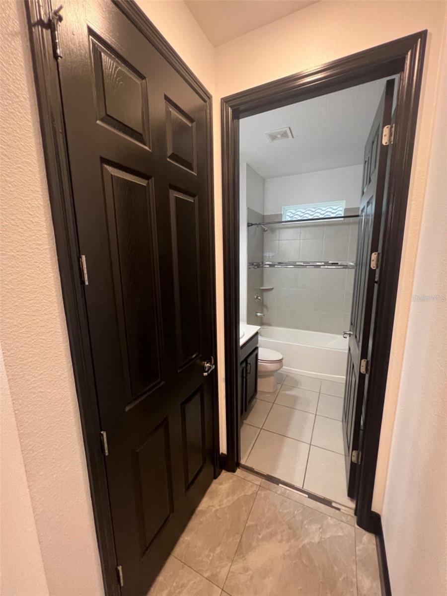 BELLALAGO PH 5J SEC 2 - Residential Lease