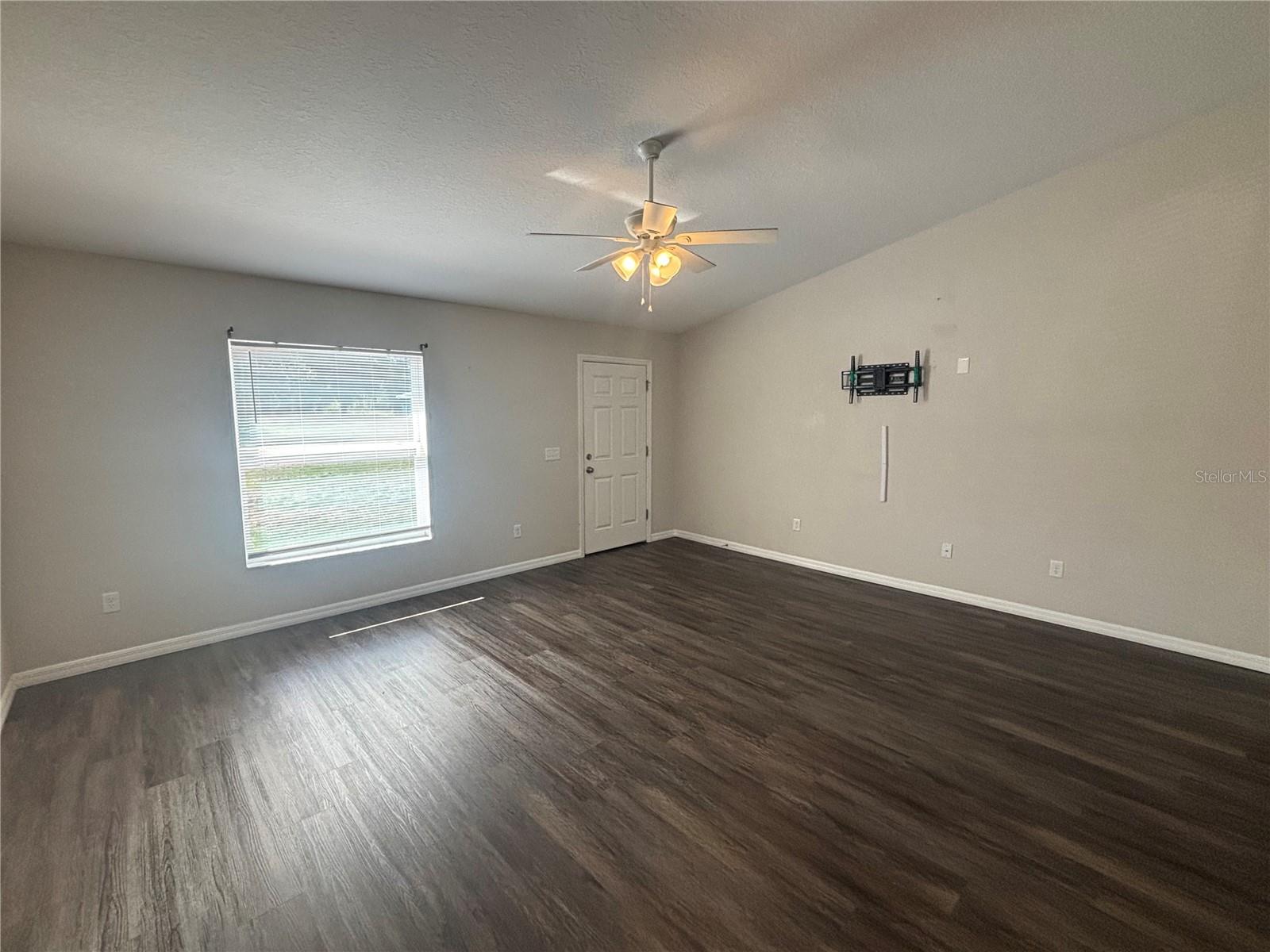 MAARION OAKS UN 10 - Residential Lease