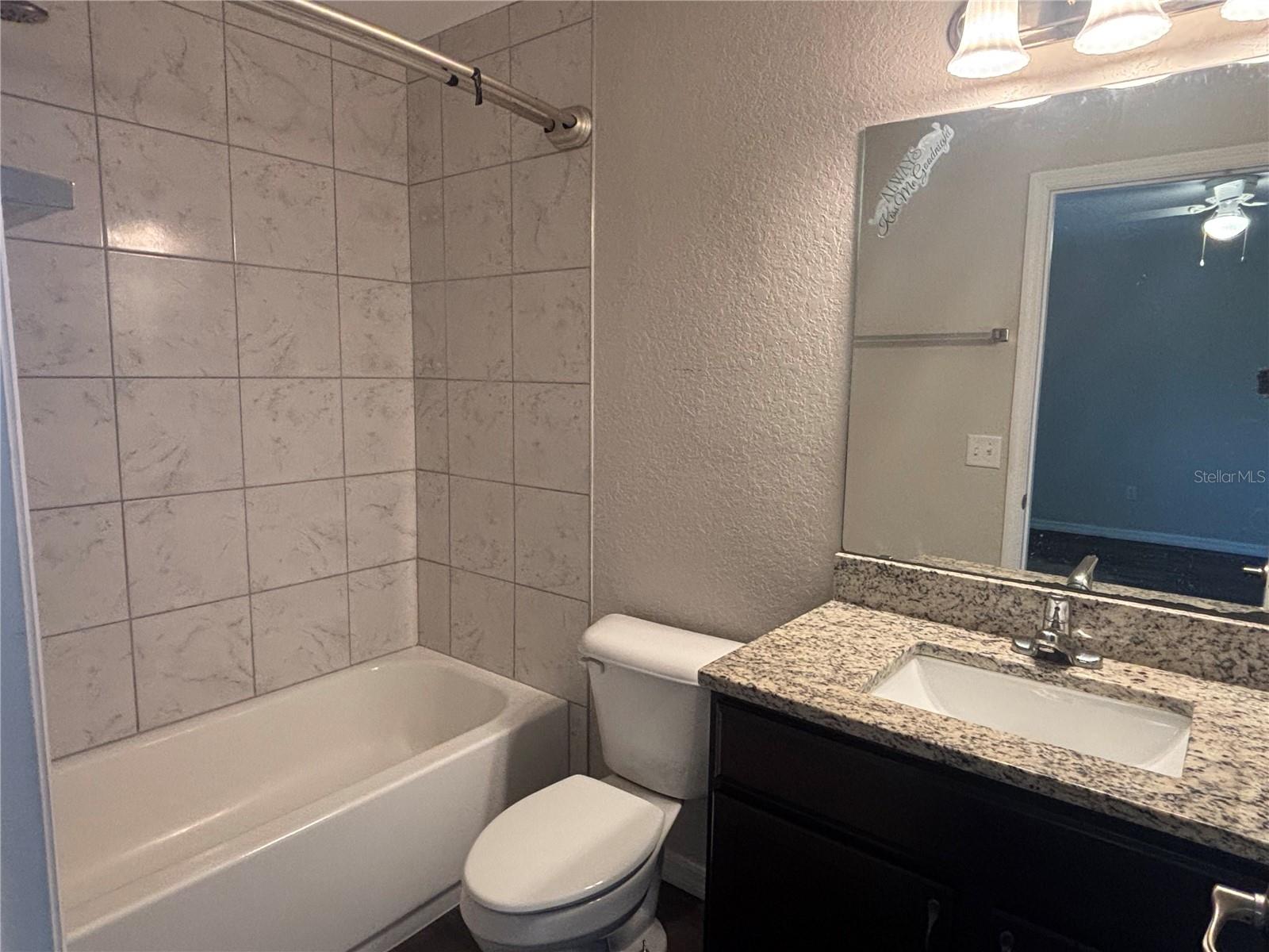 MAARION OAKS UN 10 - Residential Lease