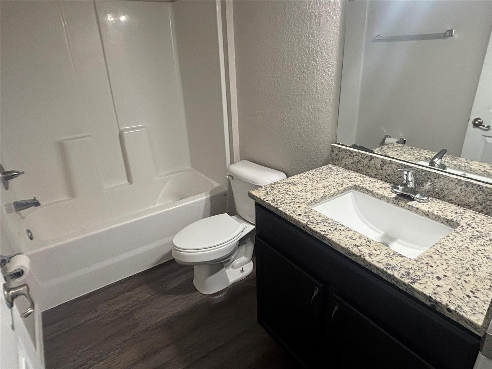 MAARION OAKS UN 10 - Residential Lease