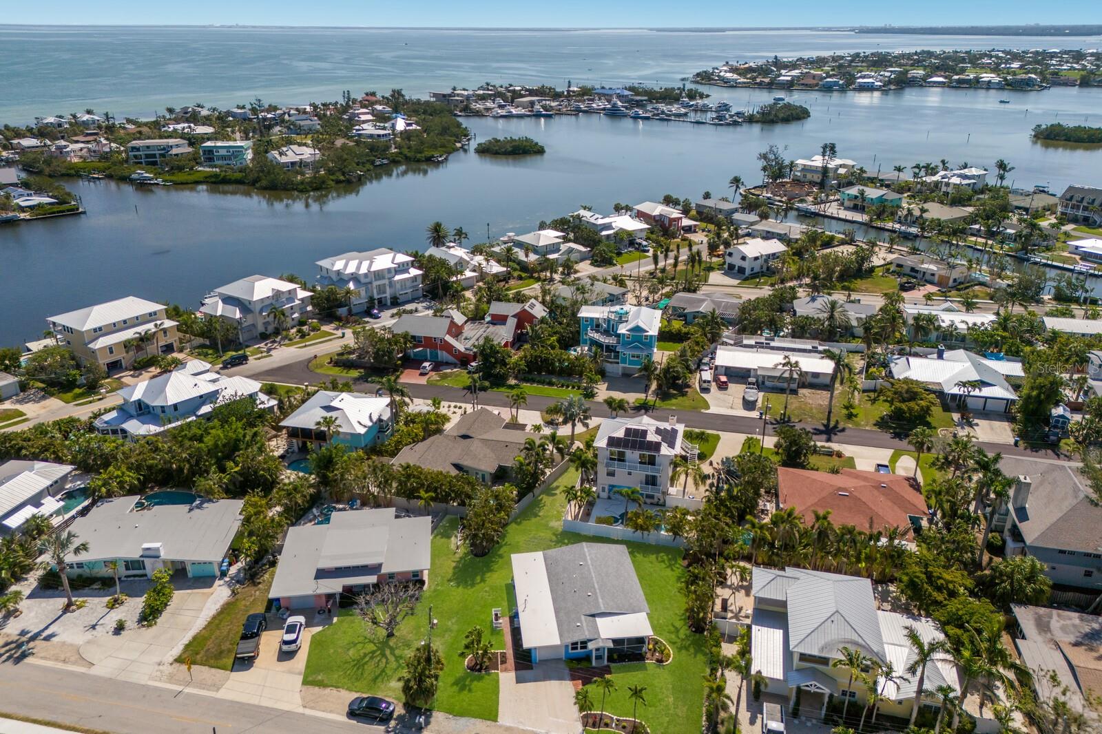 HOLMES BEACH 33RD UNIT - Residential