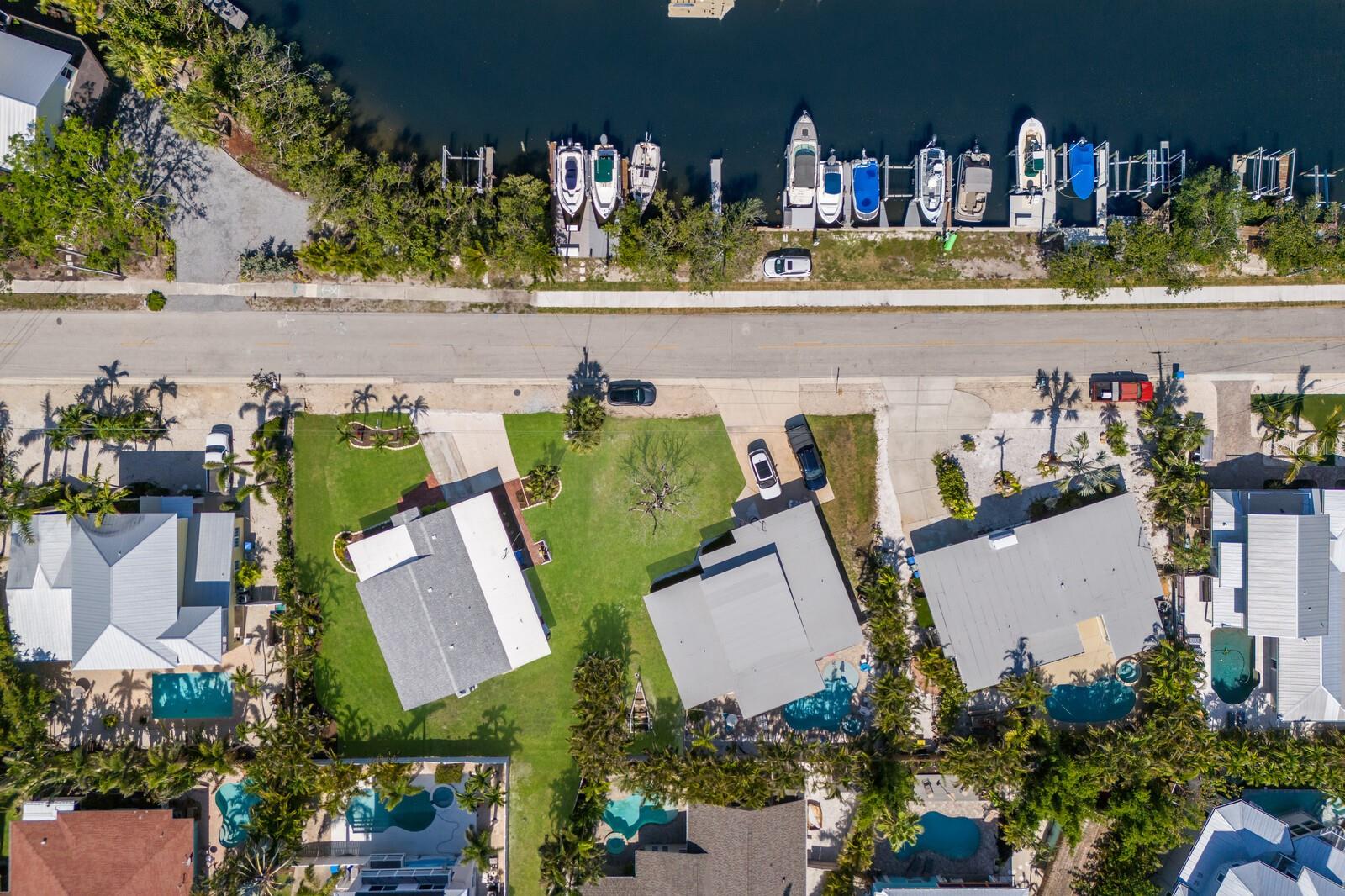 HOLMES BEACH 33RD UNIT - Residential