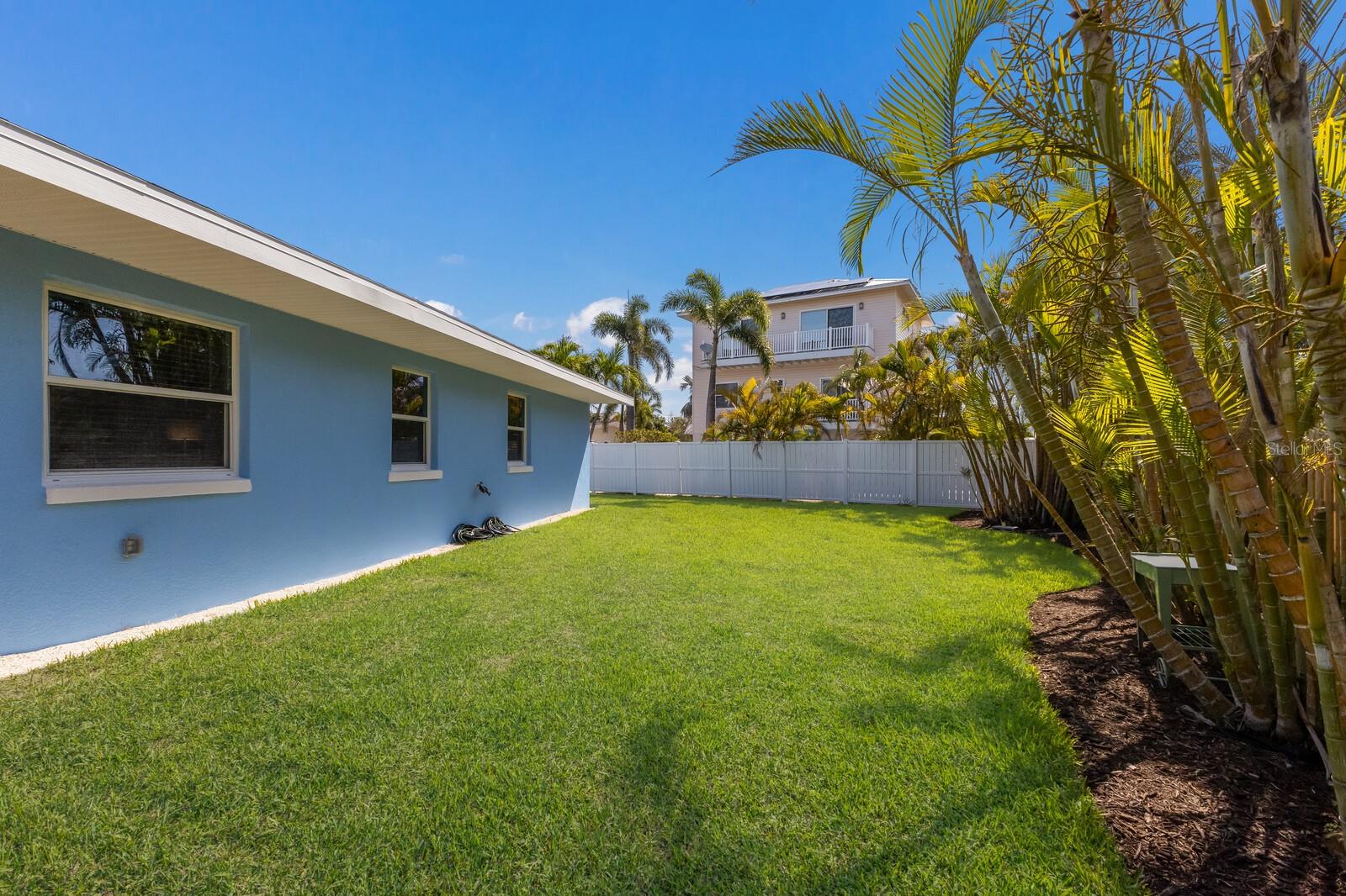 HOLMES BEACH 33RD UNIT - Residential