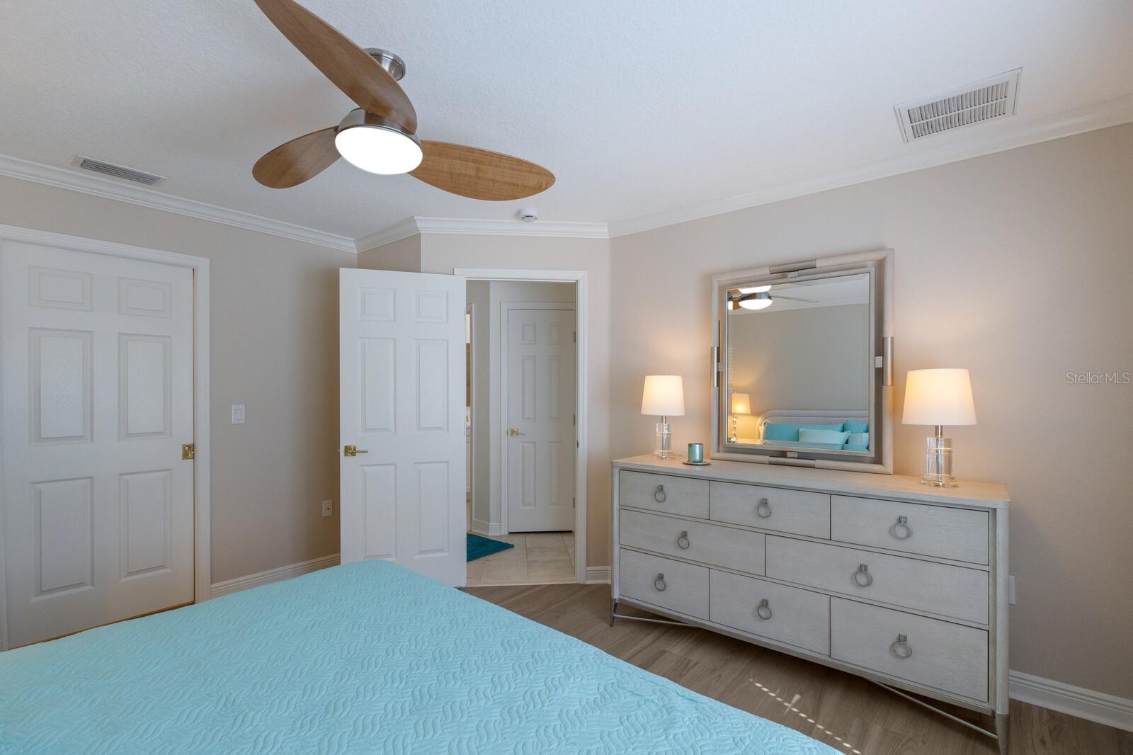 HOLMES BEACH 33RD UNIT - Residential