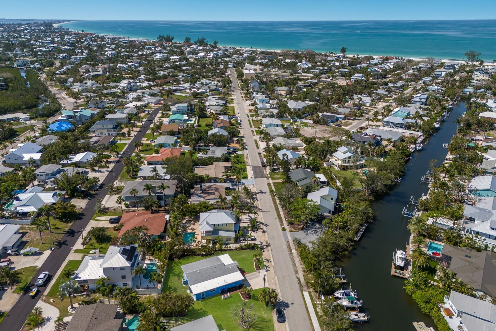 HOLMES BEACH 33RD UNIT - Residential