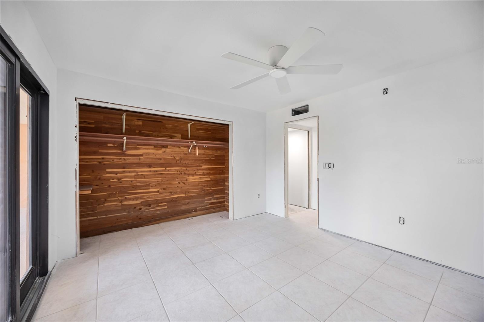 OCEAN SANDS - Residential