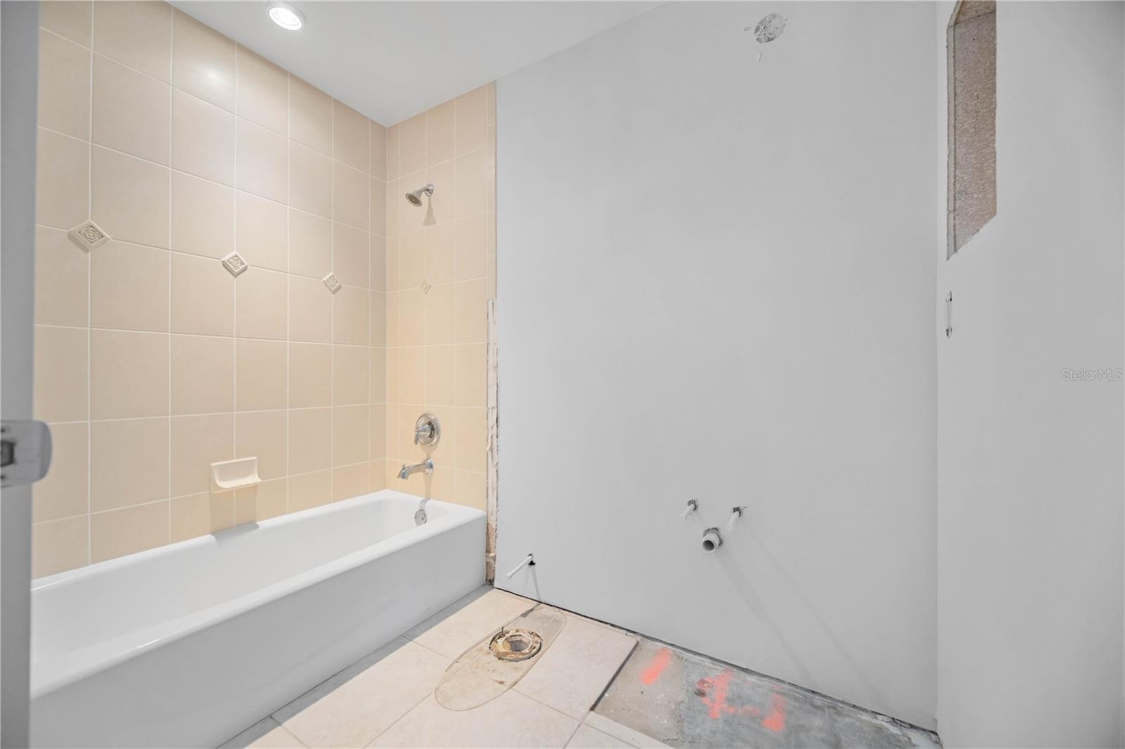 OCEAN SANDS - Residential