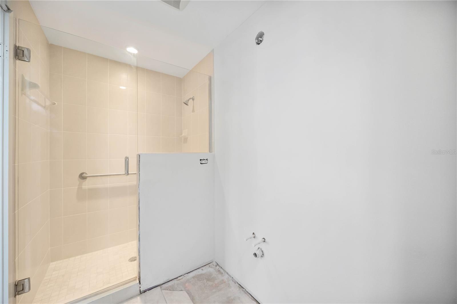 OCEAN SANDS - Residential