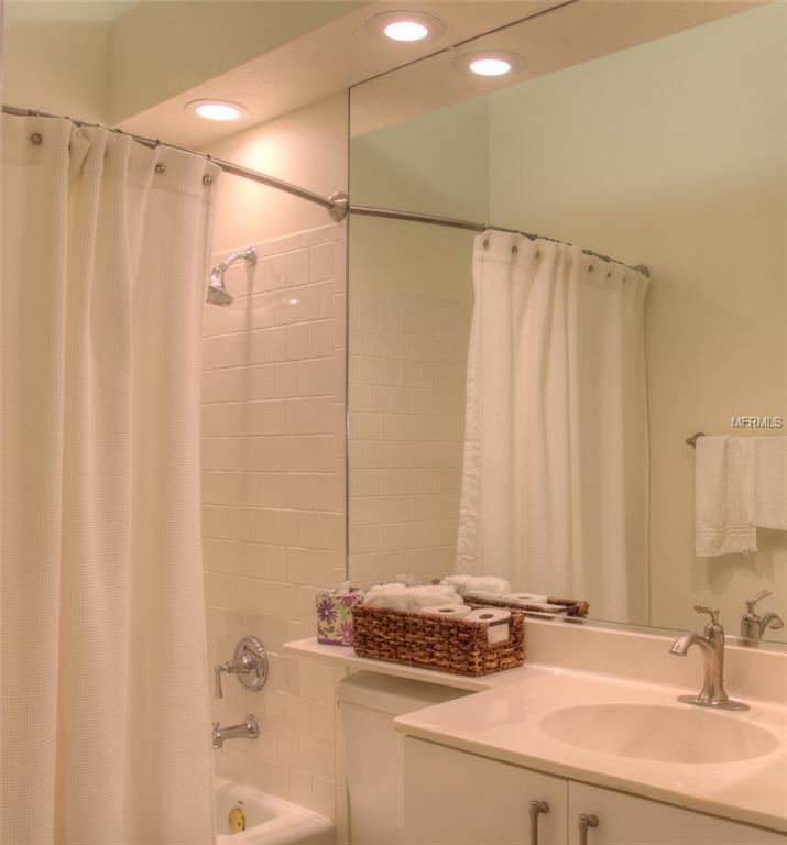 UNIVERSITY PARK - Residential Lease