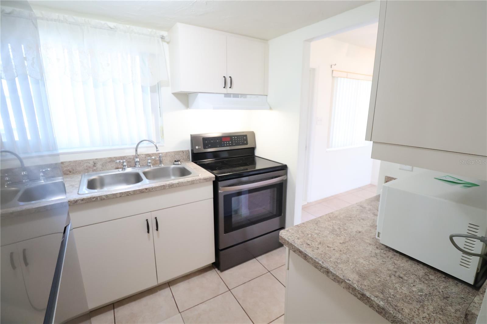BAYSHORE II SEC 16 - Residential Lease