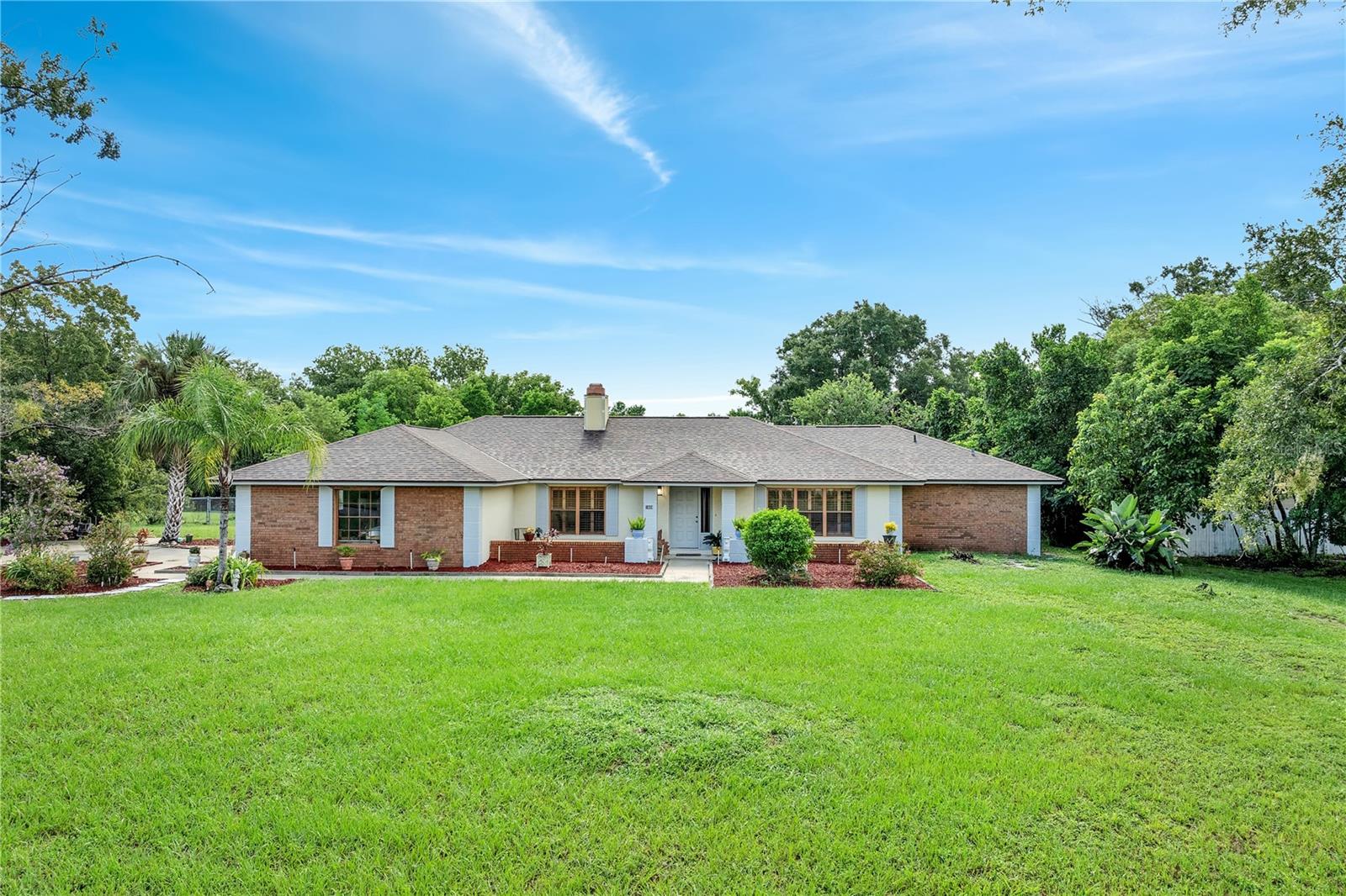 Discover comfort, privacy, and peace of mind in this beautifully updated 5-bedroom, 3-bath home situated on a generous 1-acre lot with NO HOA! This split floor plan offers space and functionality, perfect for families or multigenerational living.
Enjoy major upgrades including a new 5-ton A/C system (Feb 2025), new ductwork (Feb 2025), new electrical panel, and a 2023 architectural shingle roof. The interior features knockdown ceilings (2023), tile flooring throughout (no carpet!), and solid wood shutters for a timeless, elegant look.
The master suite is thoughtfully designed with a walk-in closet and a fully remodeled bathroom (2023). The kitchen is equipped with newer appliances, garbage disposal, and plenty of cabinet space.
Step outside to new landscaping (Aug 2025), a private irrigation well and system, and fresh exterior paint (2023) — all creating a move-in ready outdoor retreat.
Don’t miss this rare find with no HOA, ample upgrades, and room to roam!