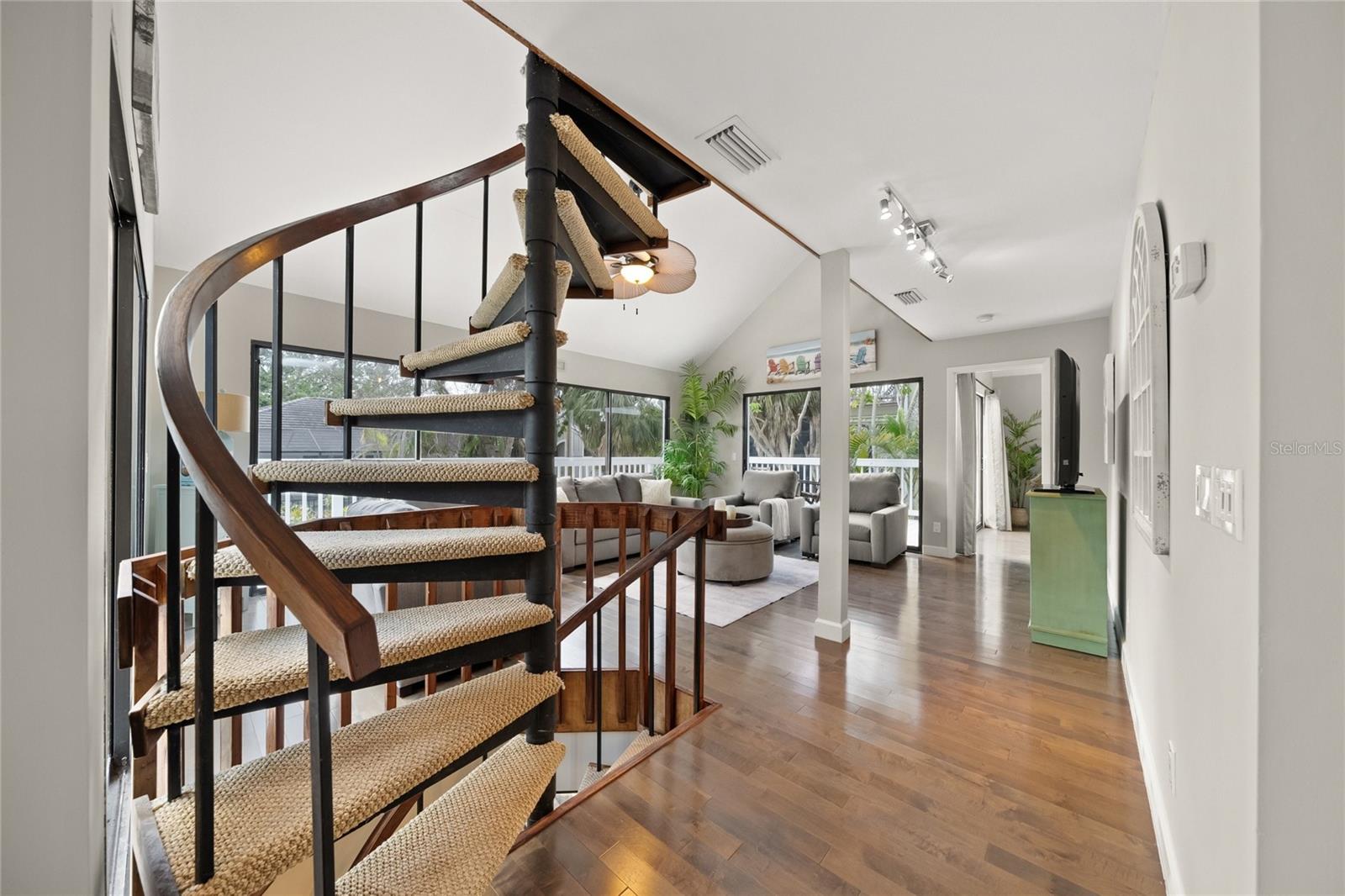RIEGELS LANDING - Residential