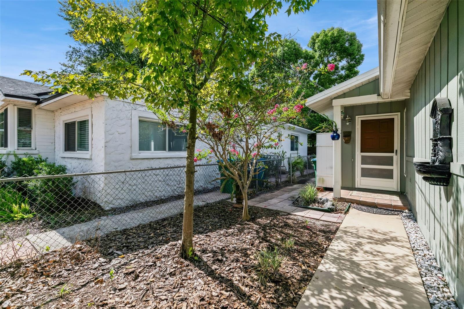 1016 ARAGON AVENUE