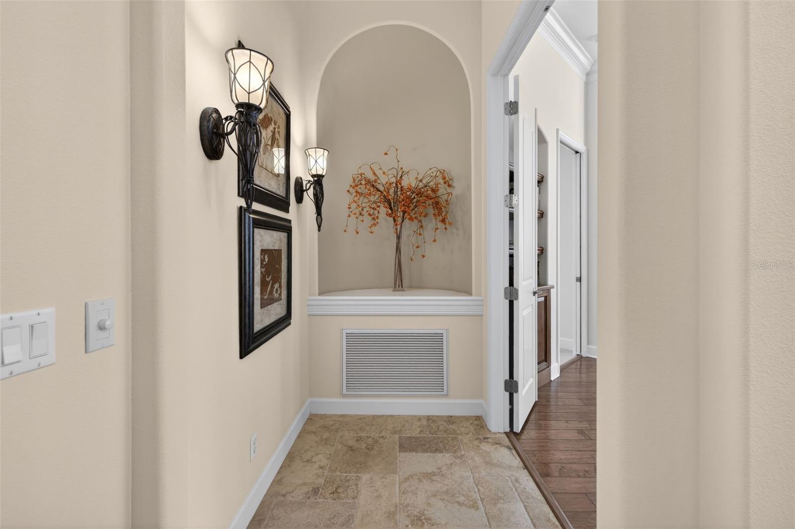 QUAIL LAKE - Residential