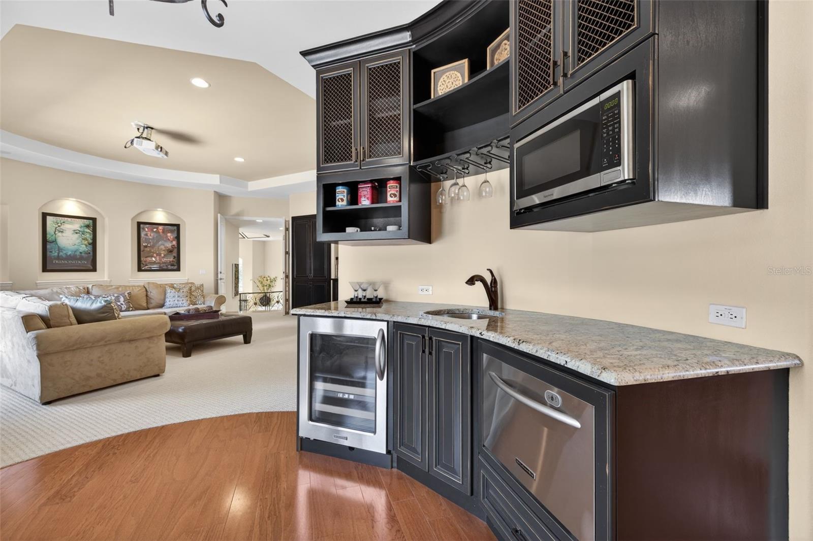 QUAIL LAKE - Residential