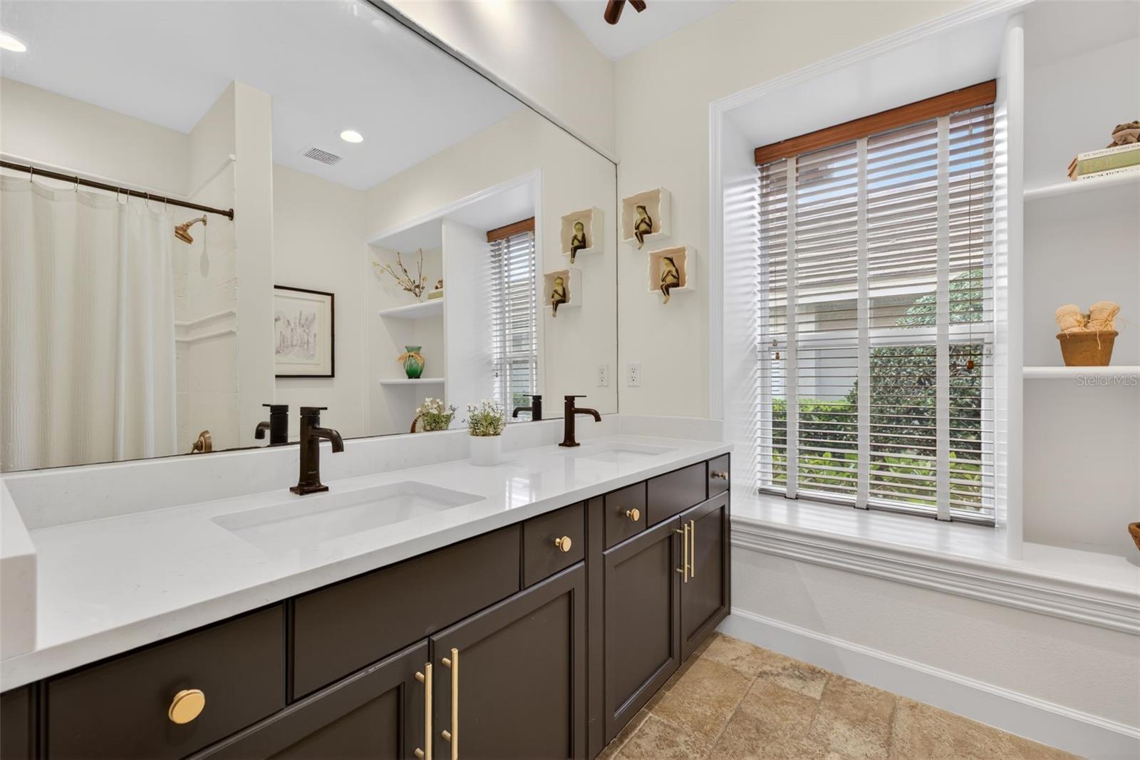 QUAIL LAKE - Residential