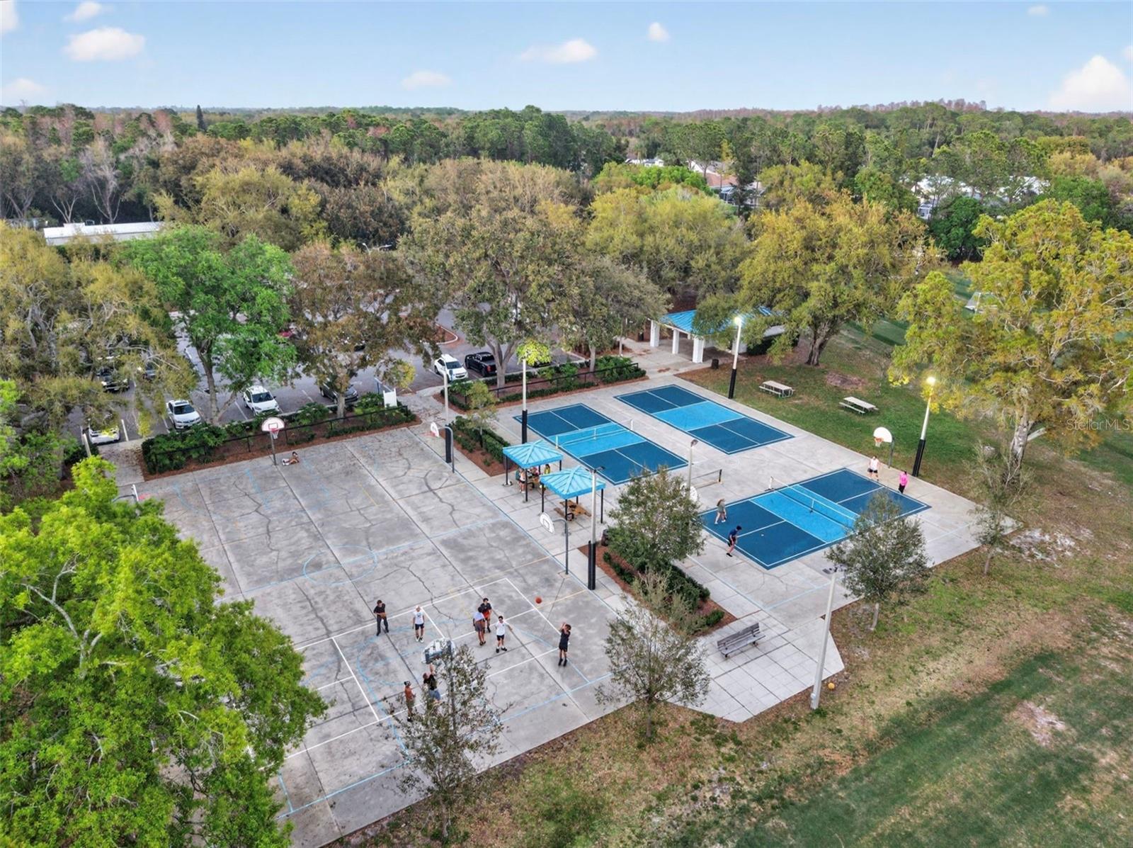 QUAIL LAKE - Residential