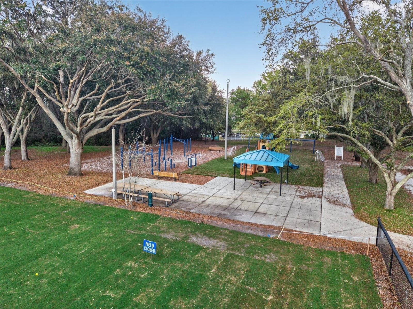 QUAIL LAKE - Residential