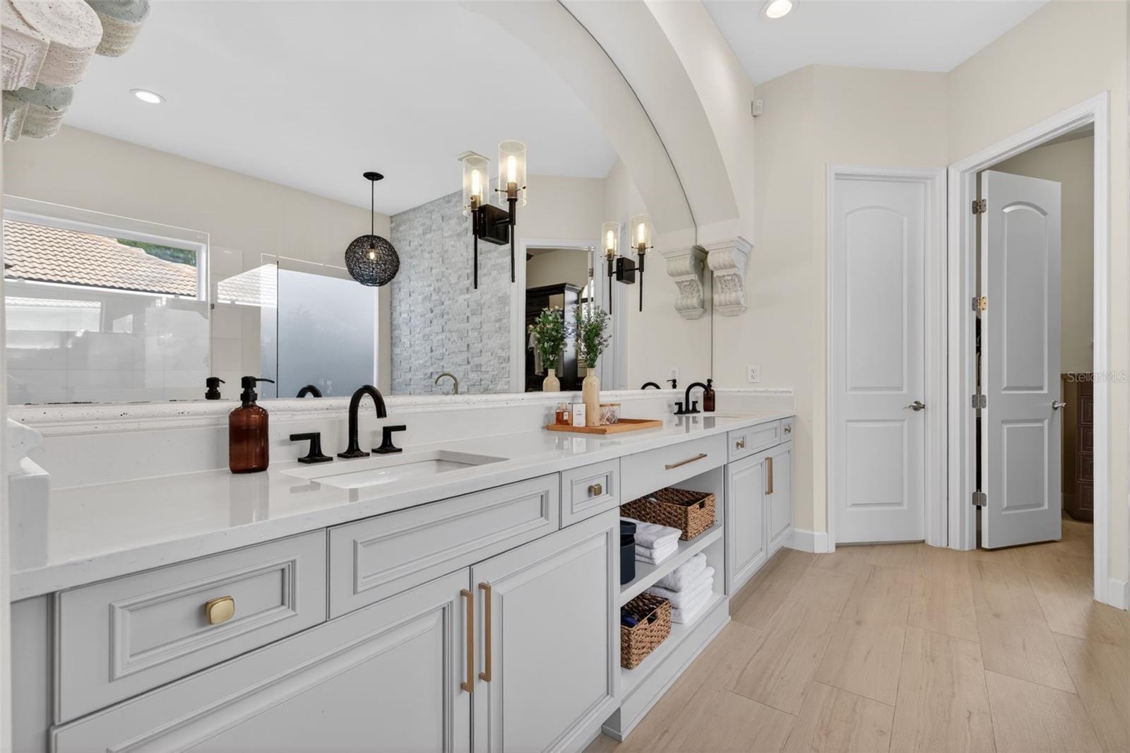 QUAIL LAKE - Residential