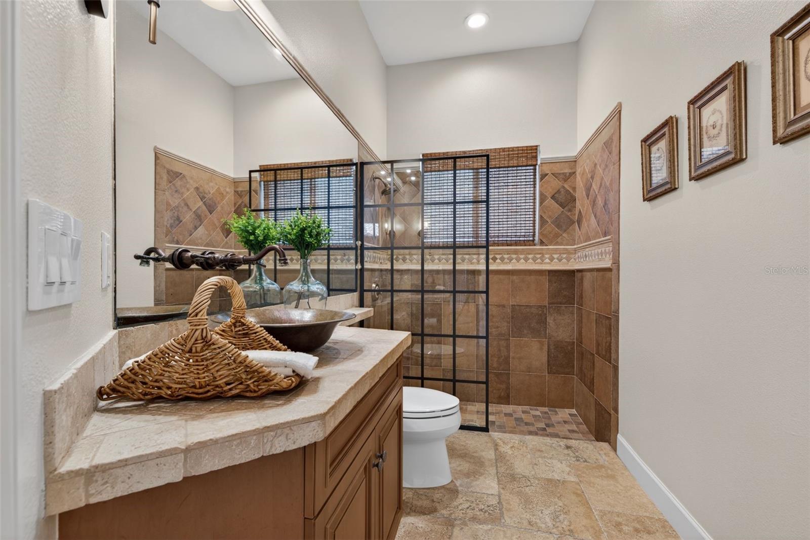 QUAIL LAKE - Residential