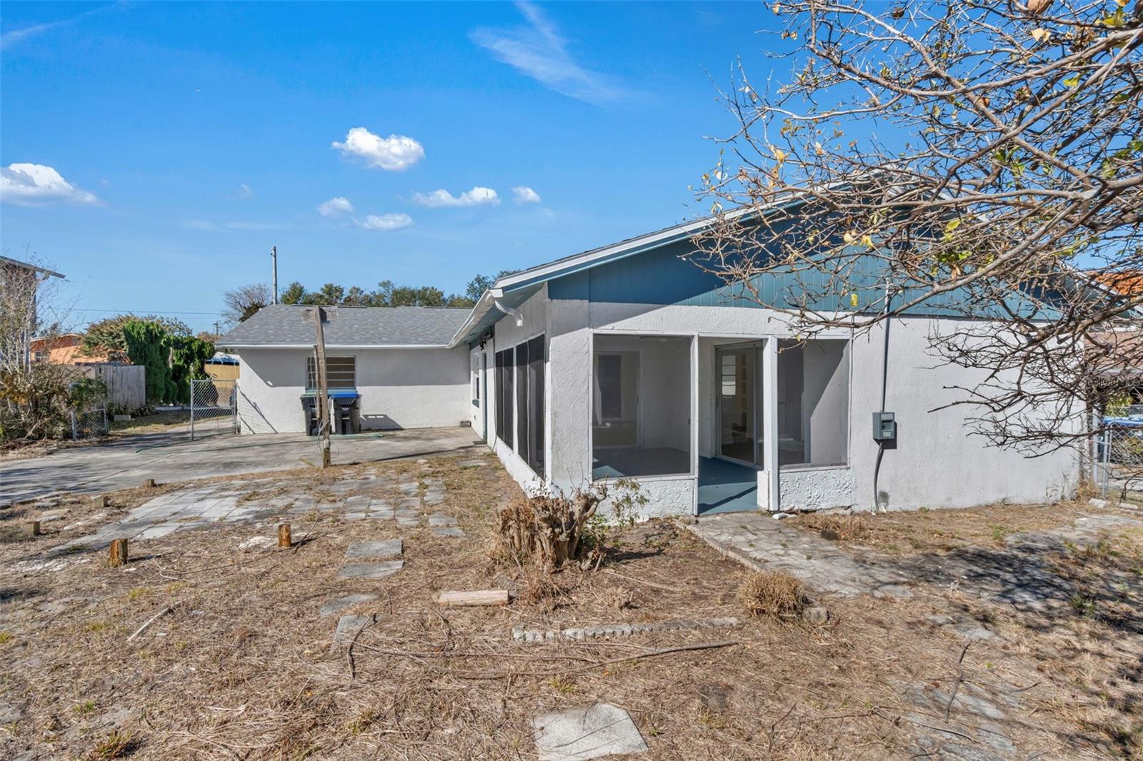 GLENN OAKS - Residential Lease