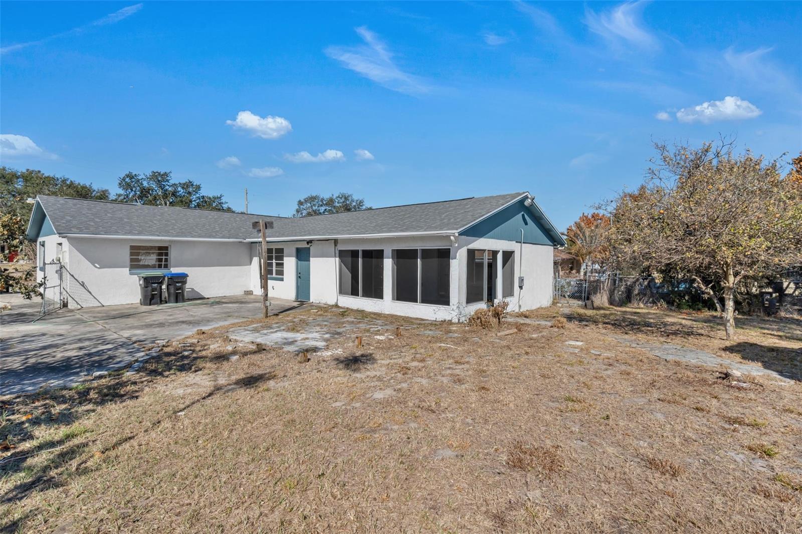 GLENN OAKS - Residential Lease