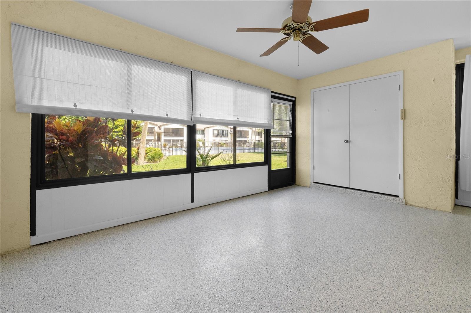 ESCONDIDO AT TOMOKA OAKS - Residential