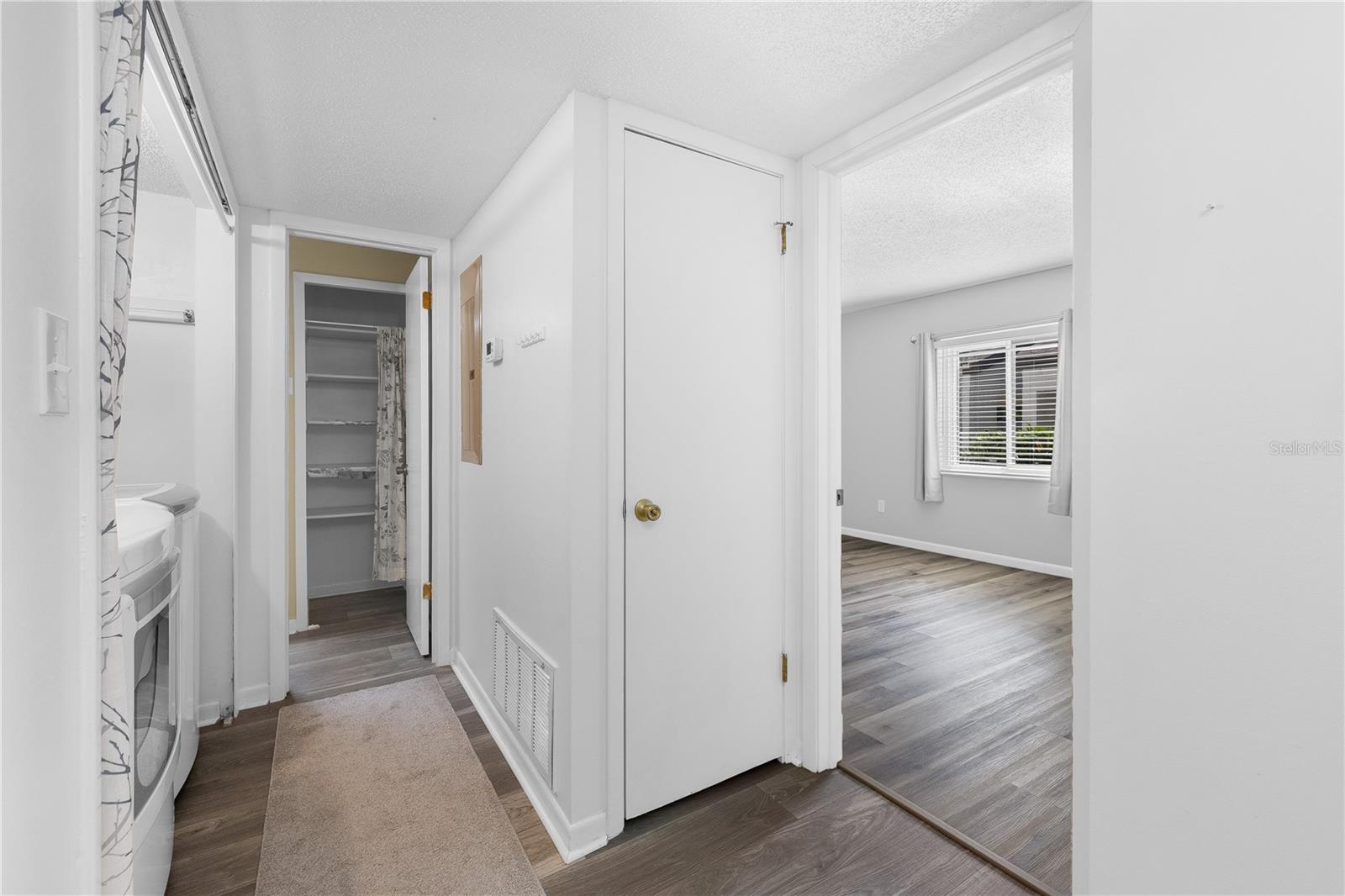 ESCONDIDO AT TOMOKA OAKS - Residential