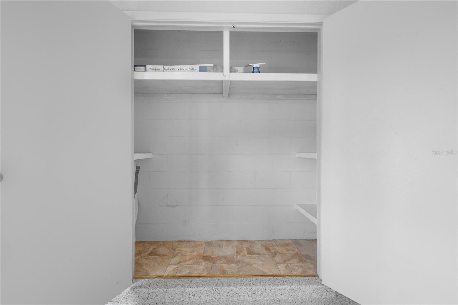 ESCONDIDO AT TOMOKA OAKS - Residential