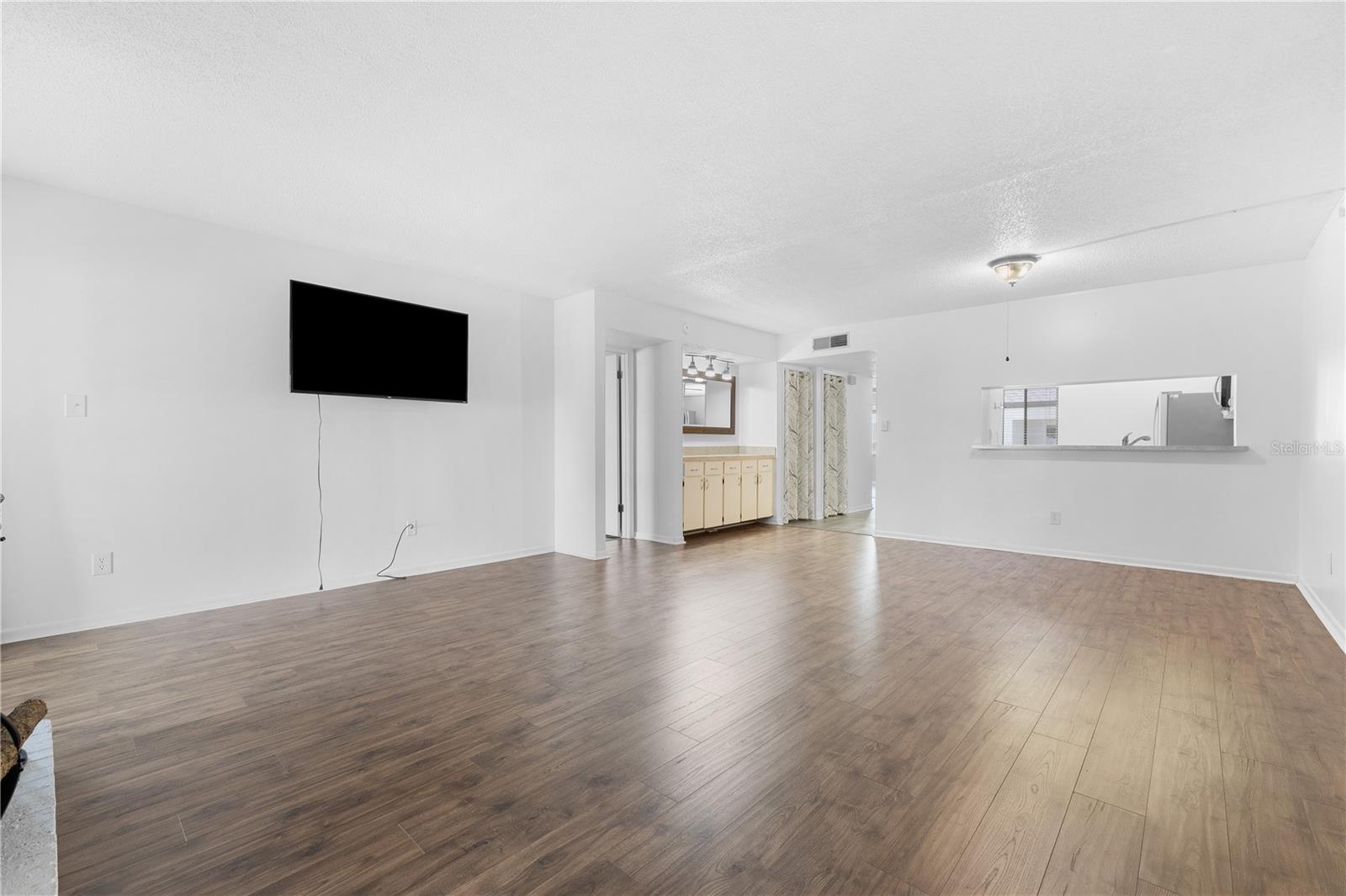 ESCONDIDO AT TOMOKA OAKS - Residential