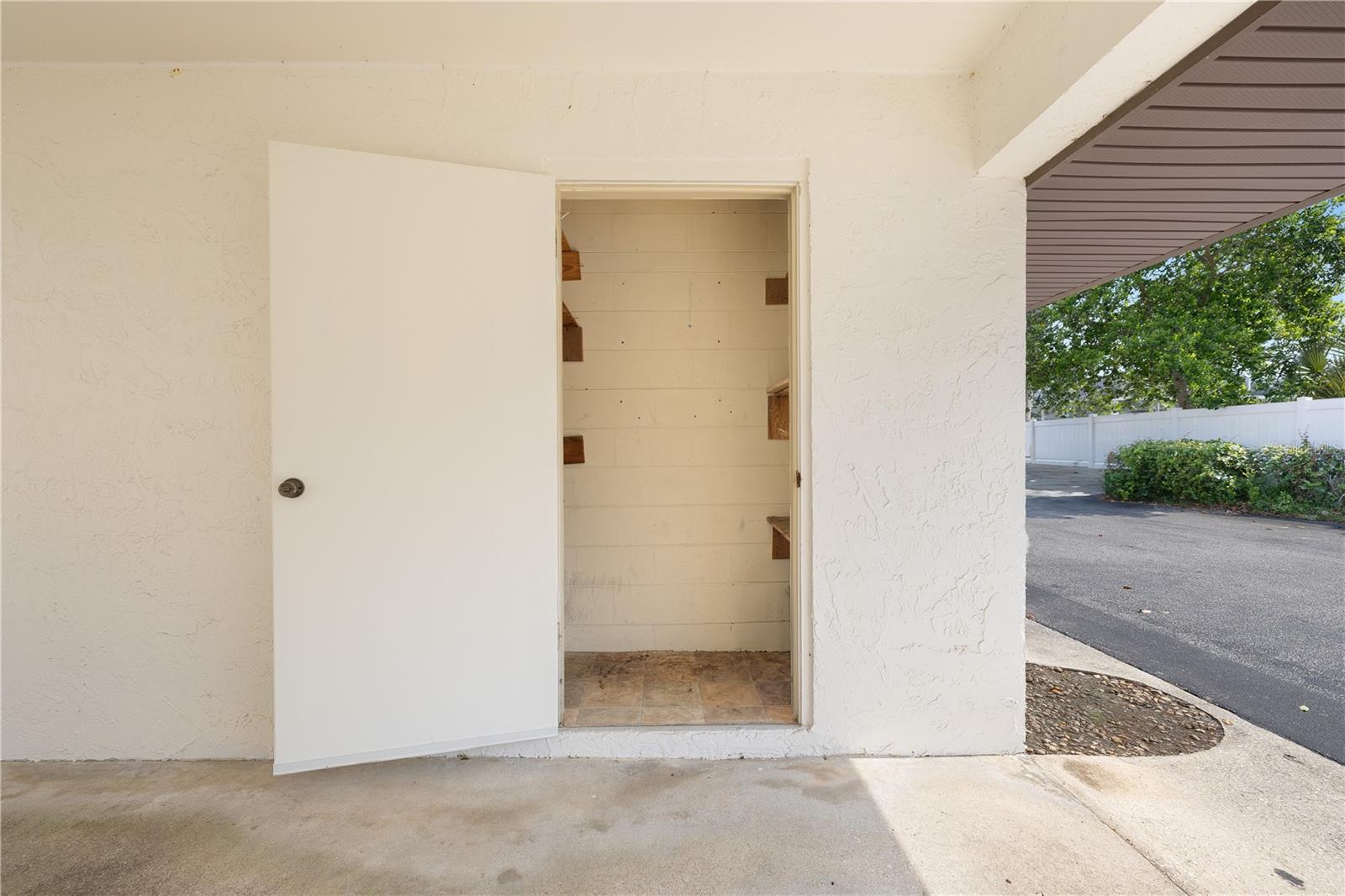 ESCONDIDO AT TOMOKA OAKS - Residential