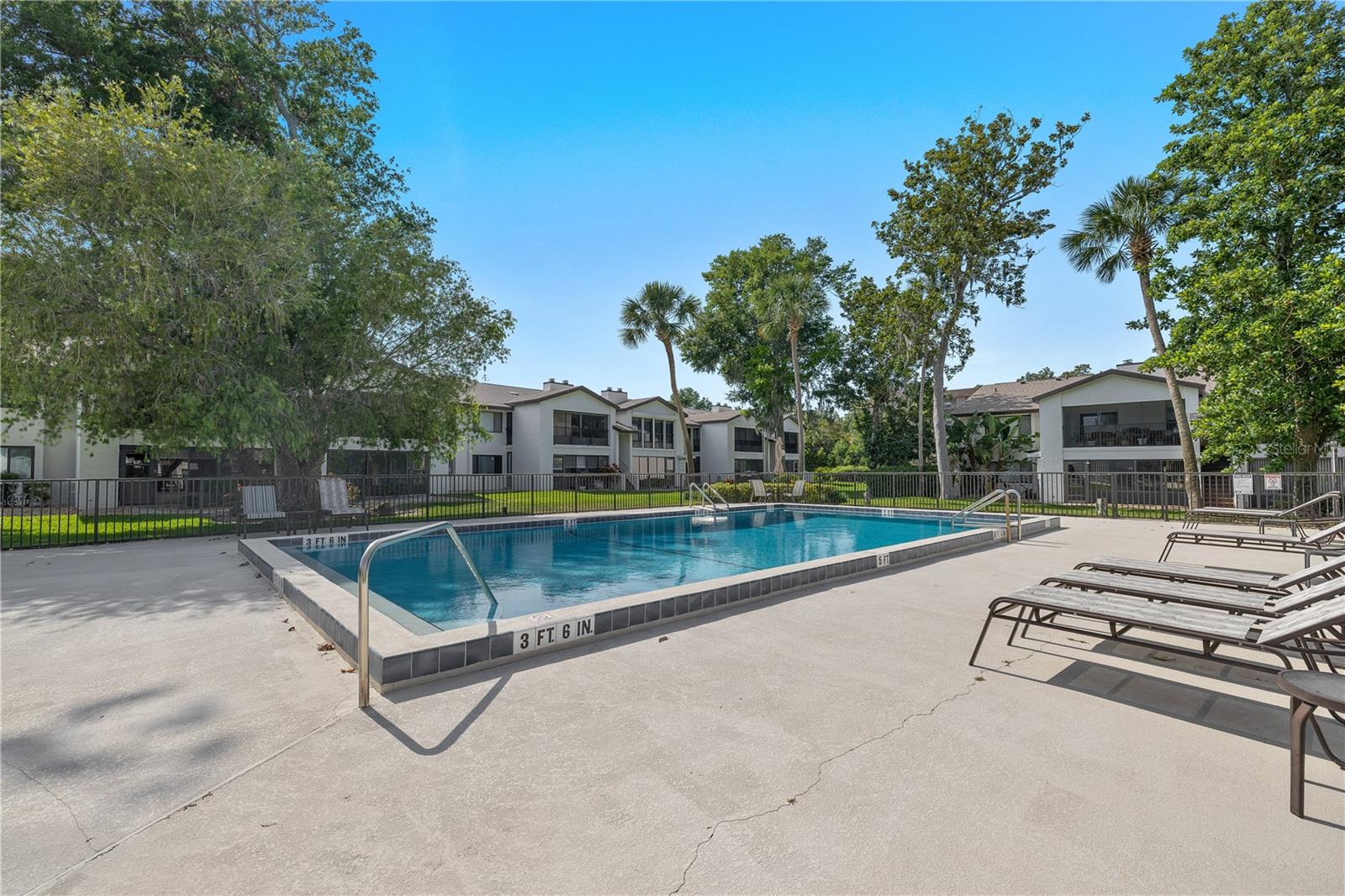 ESCONDIDO AT TOMOKA OAKS - Residential