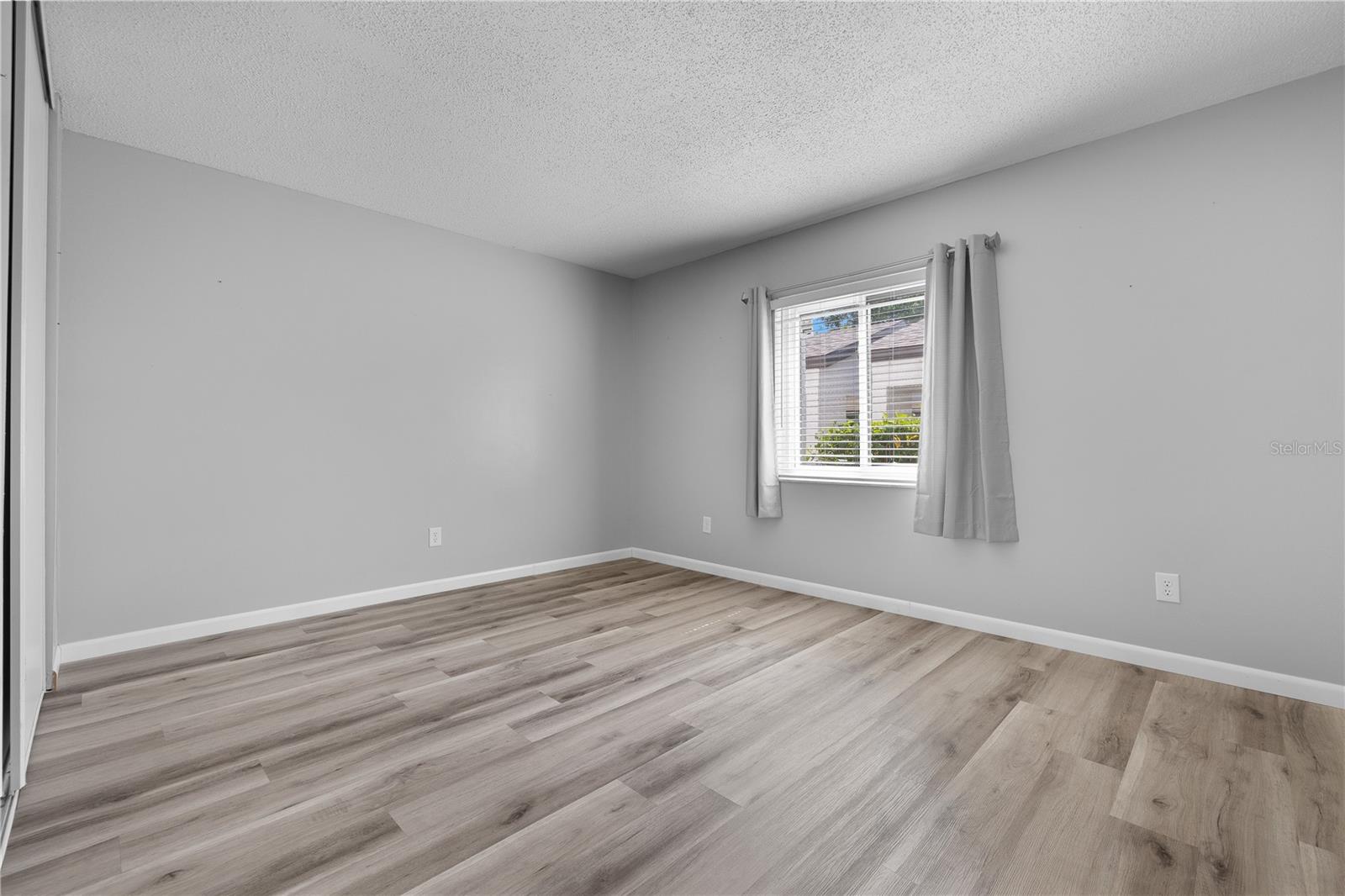 ESCONDIDO AT TOMOKA OAKS - Residential