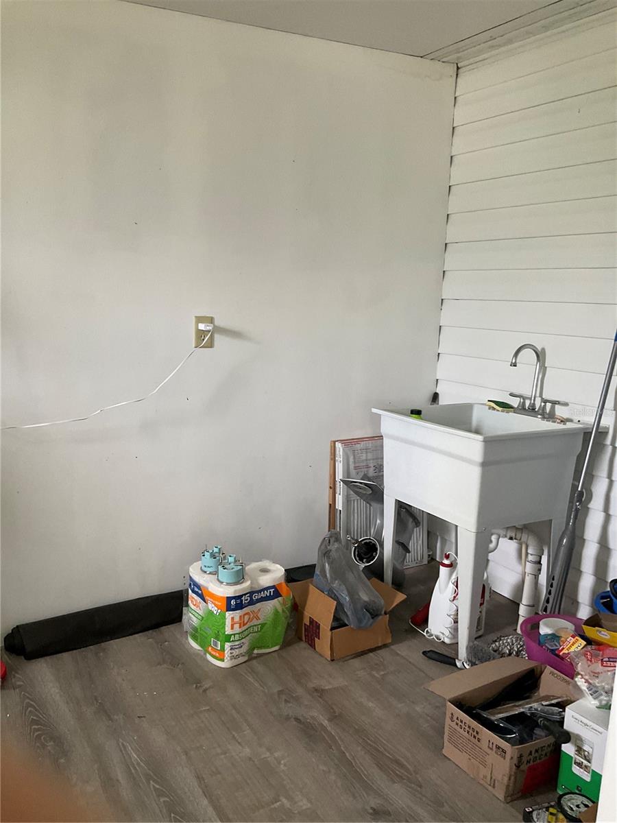 TAYLOR CRK ISLES SEC 03 - Residential