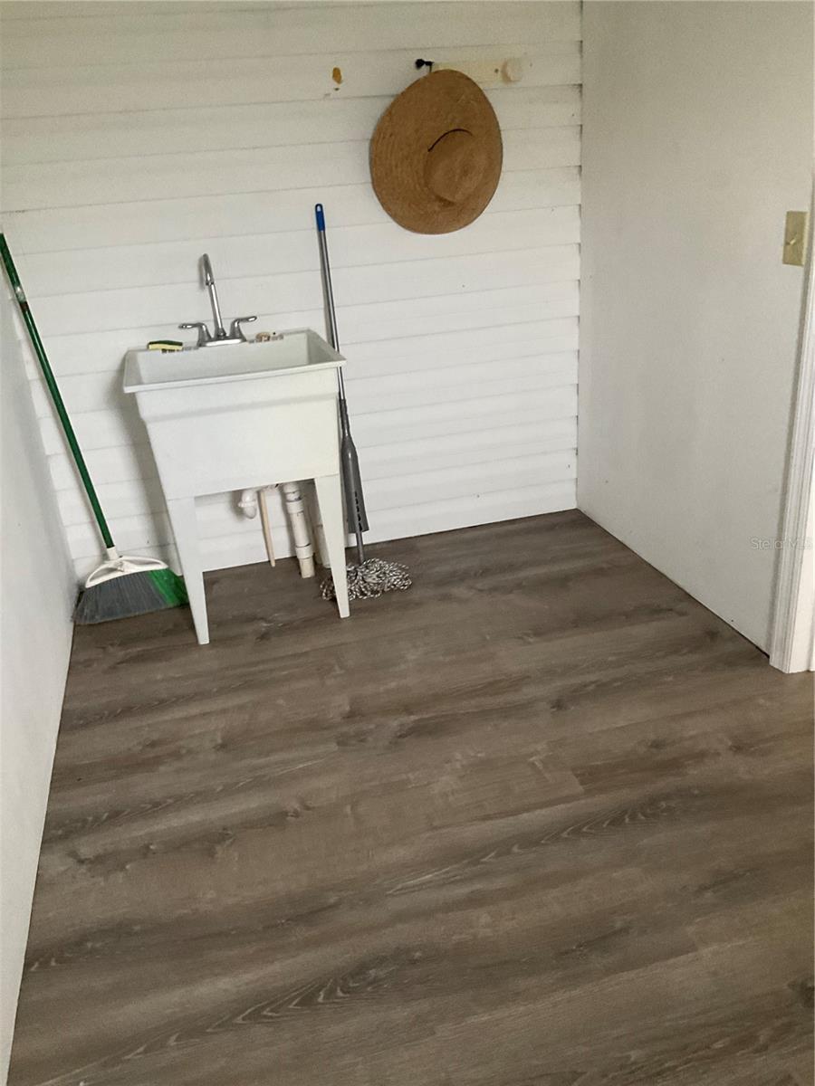 TAYLOR CRK ISLES SEC 03 - Residential