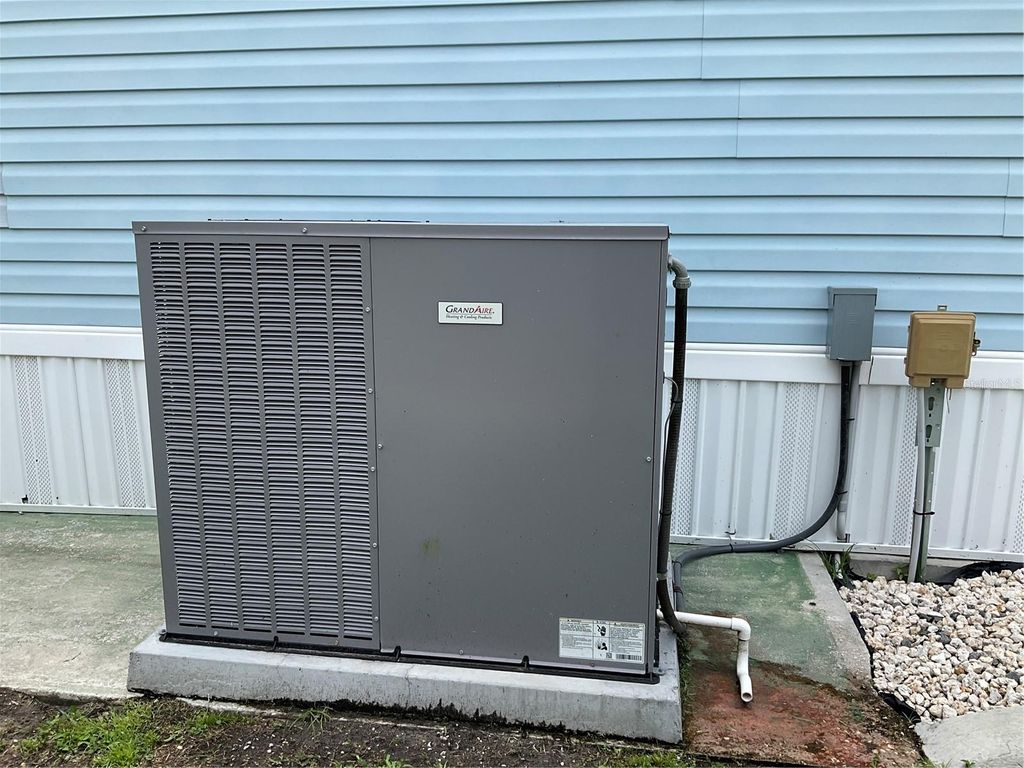 Photo of 2128 SE 32nd Street, Okeechobee, FL 34974 (MLS # OK225377)