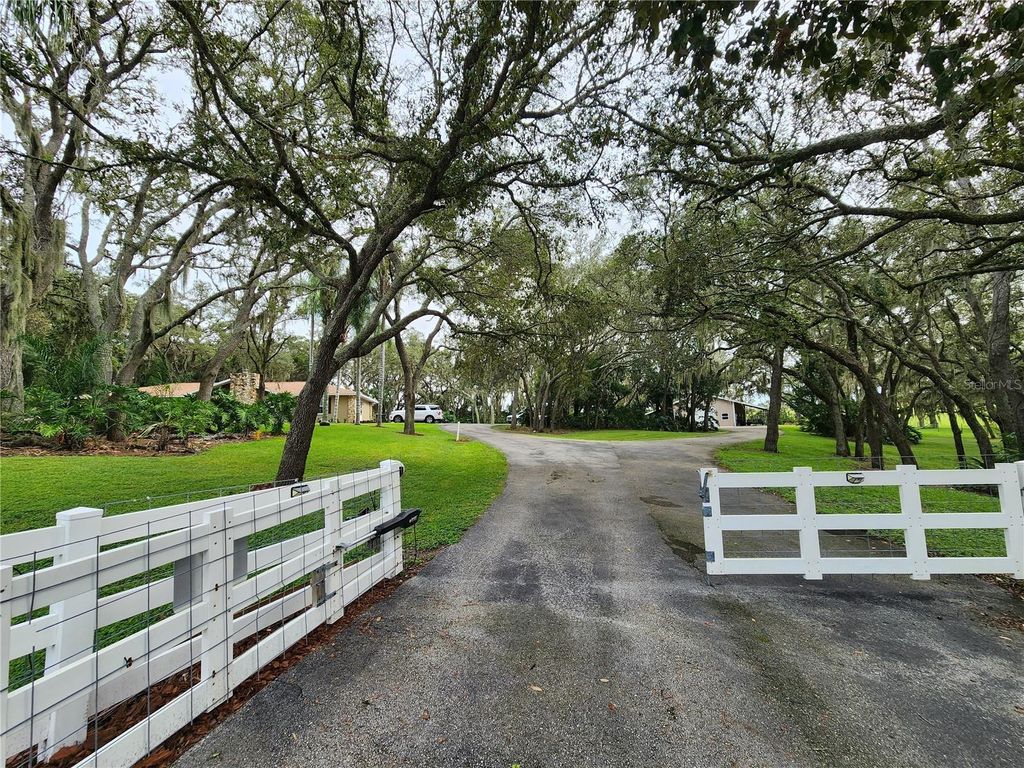 Photo of 17234 Cork Street, Winter Garden, FL 34787 (MLS # S5136028)