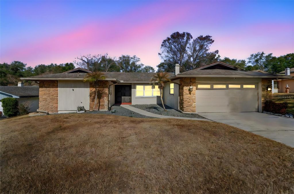 Photo of 633 Iris Street, Altamonte Springs, FL 32714 (MLS # O6381191)