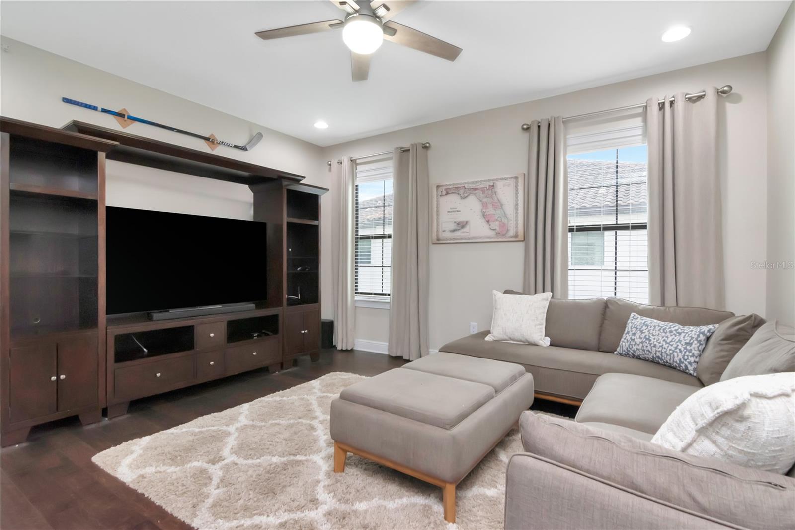 HORATIO & TAMPANIA TWNHMES - Residential