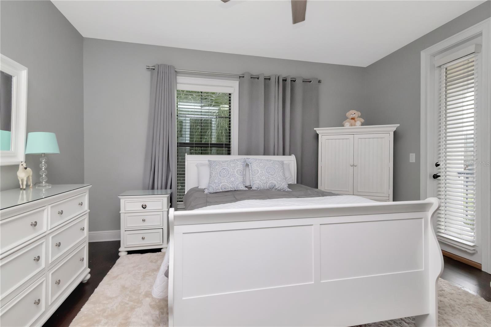 HORATIO & TAMPANIA TWNHMES - Residential