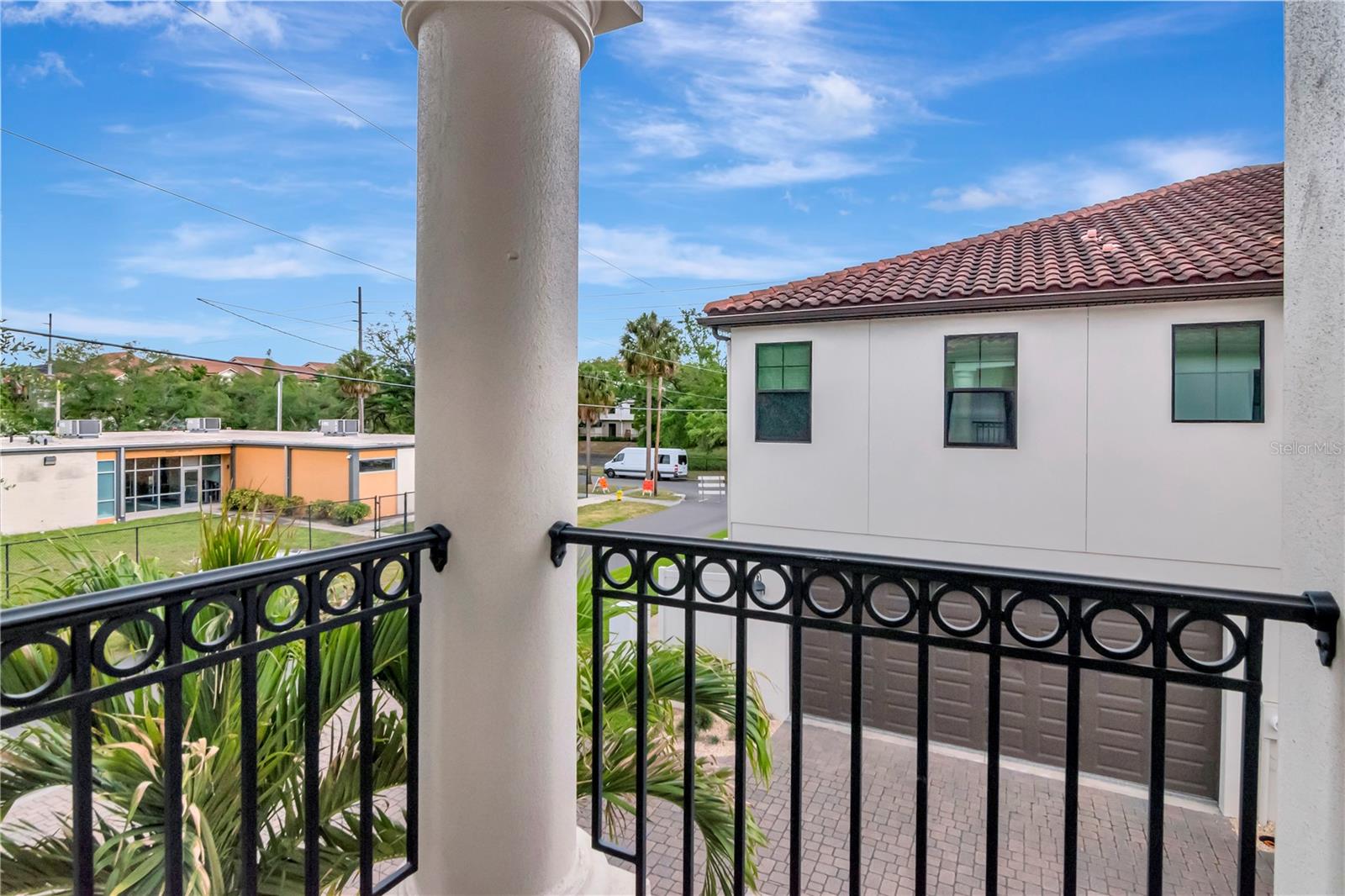 HORATIO & TAMPANIA TWNHMES - Residential