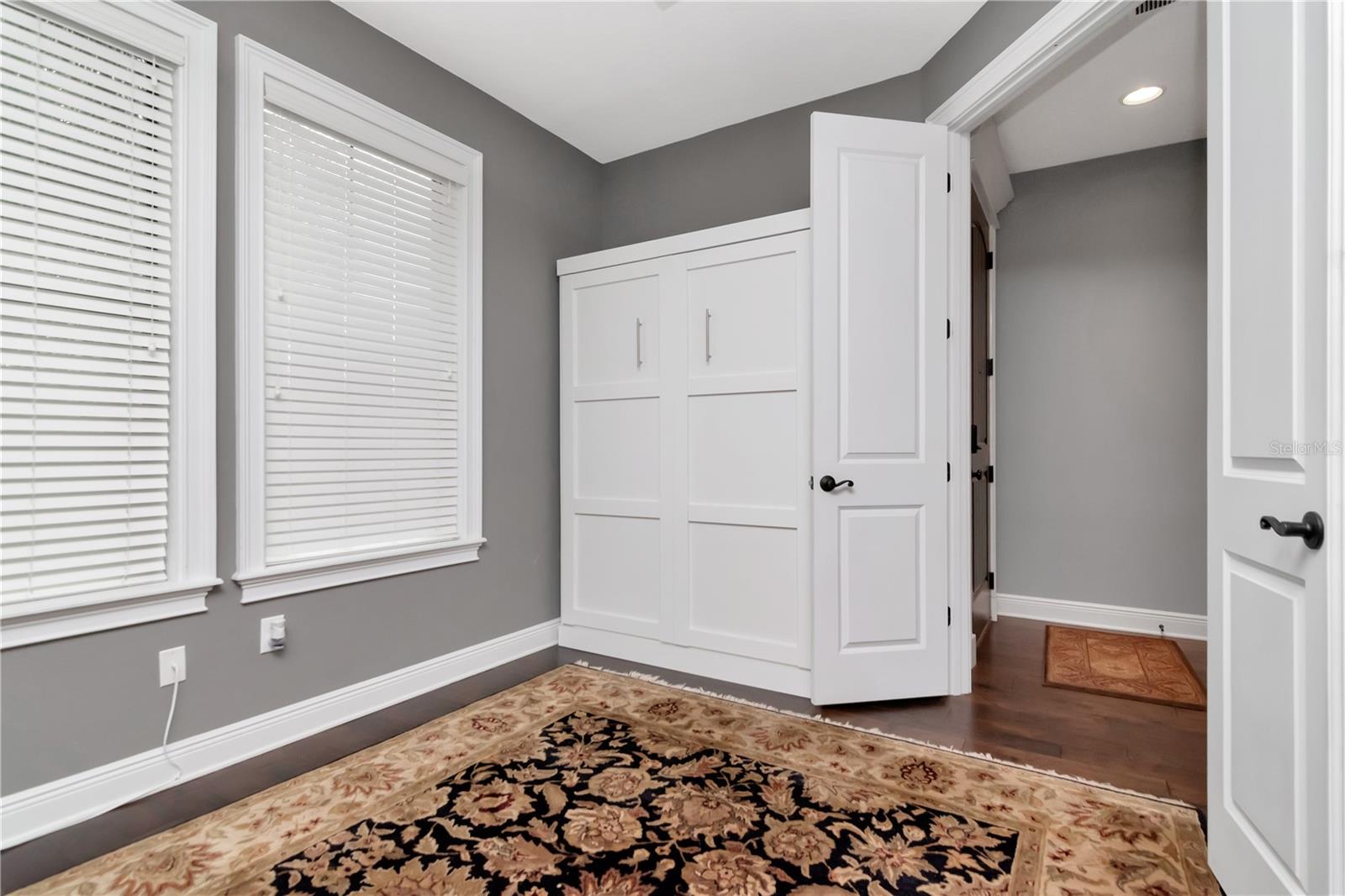 HORATIO & TAMPANIA TWNHMES - Residential