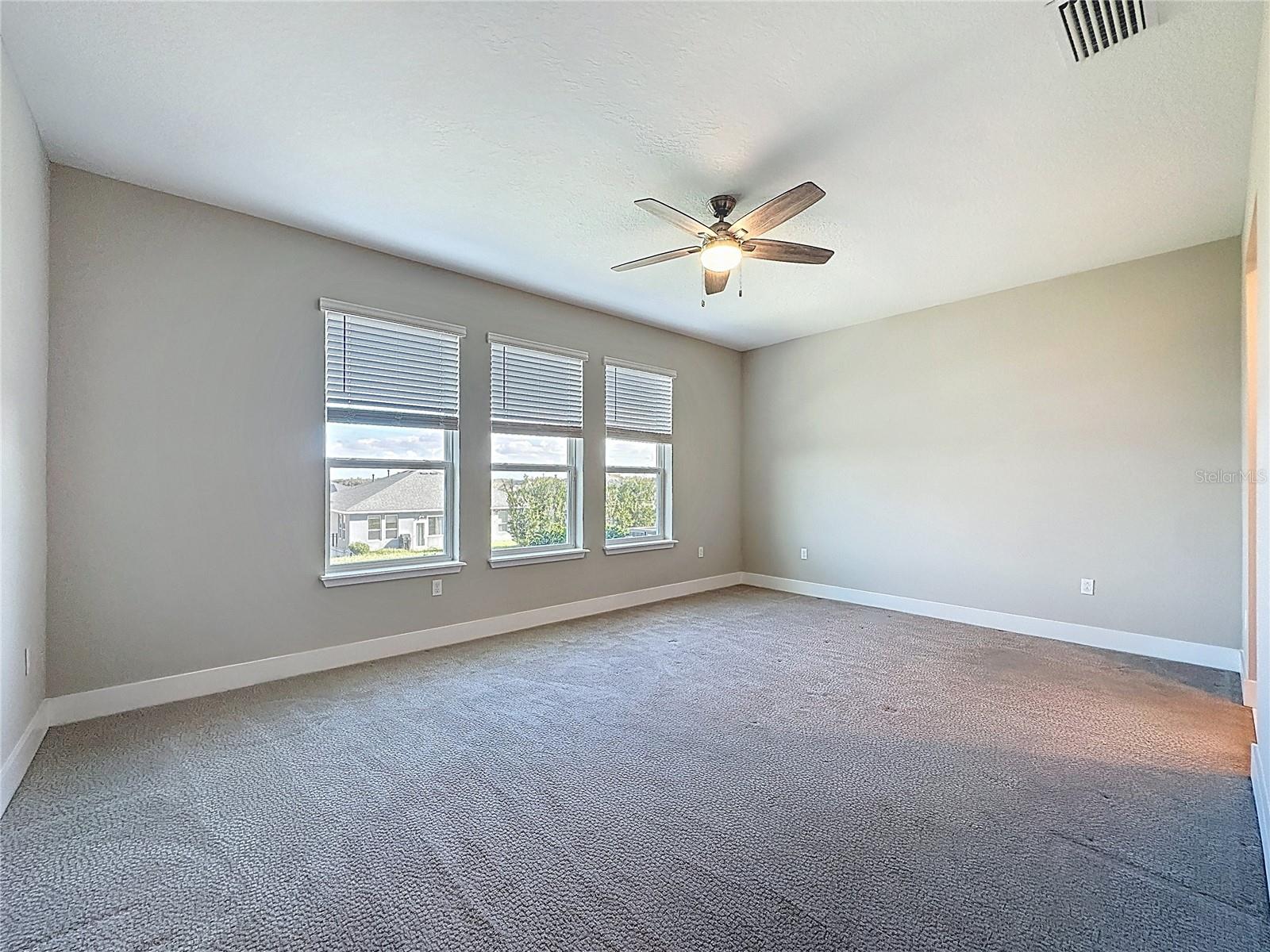 CASCADES OF GROVELAND (TRILOGY) - Residential