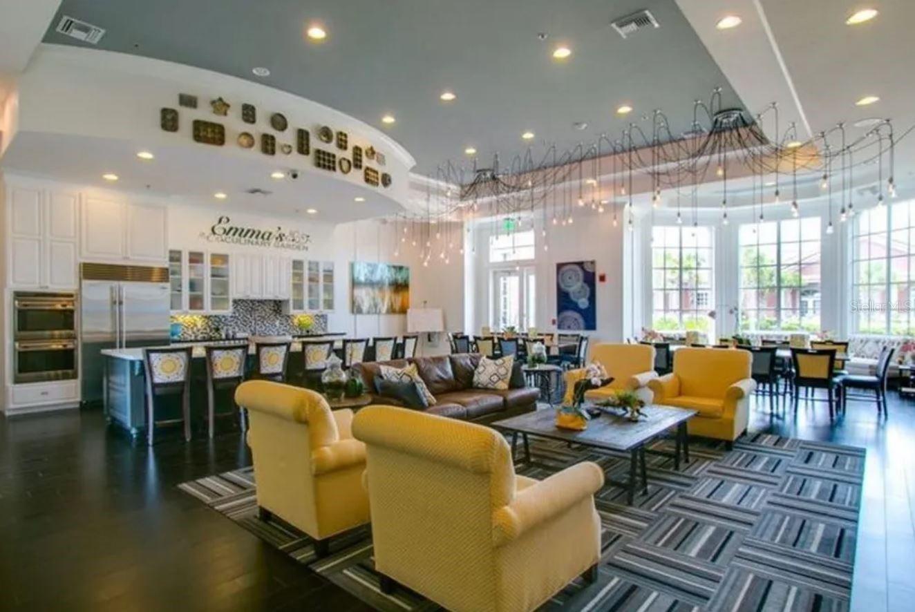 CASCADES OF GROVELAND (TRILOGY) - Residential