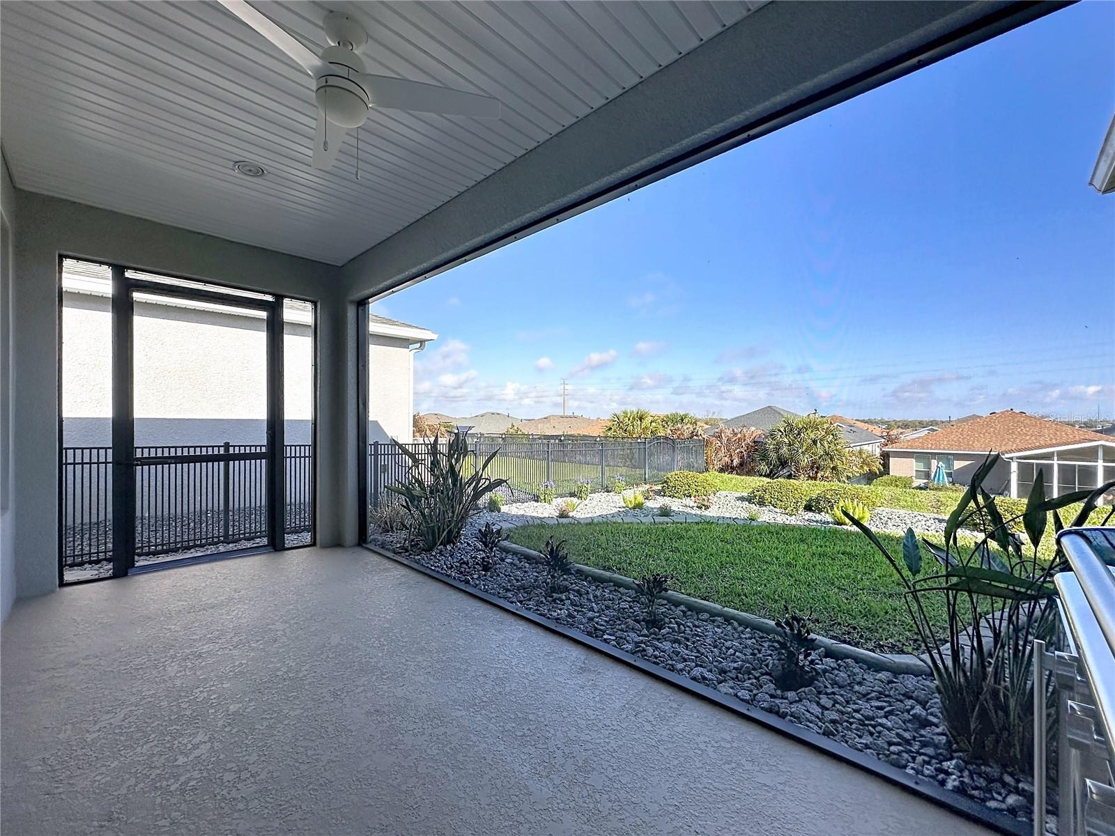 CASCADES OF GROVELAND (TRILOGY) - Residential