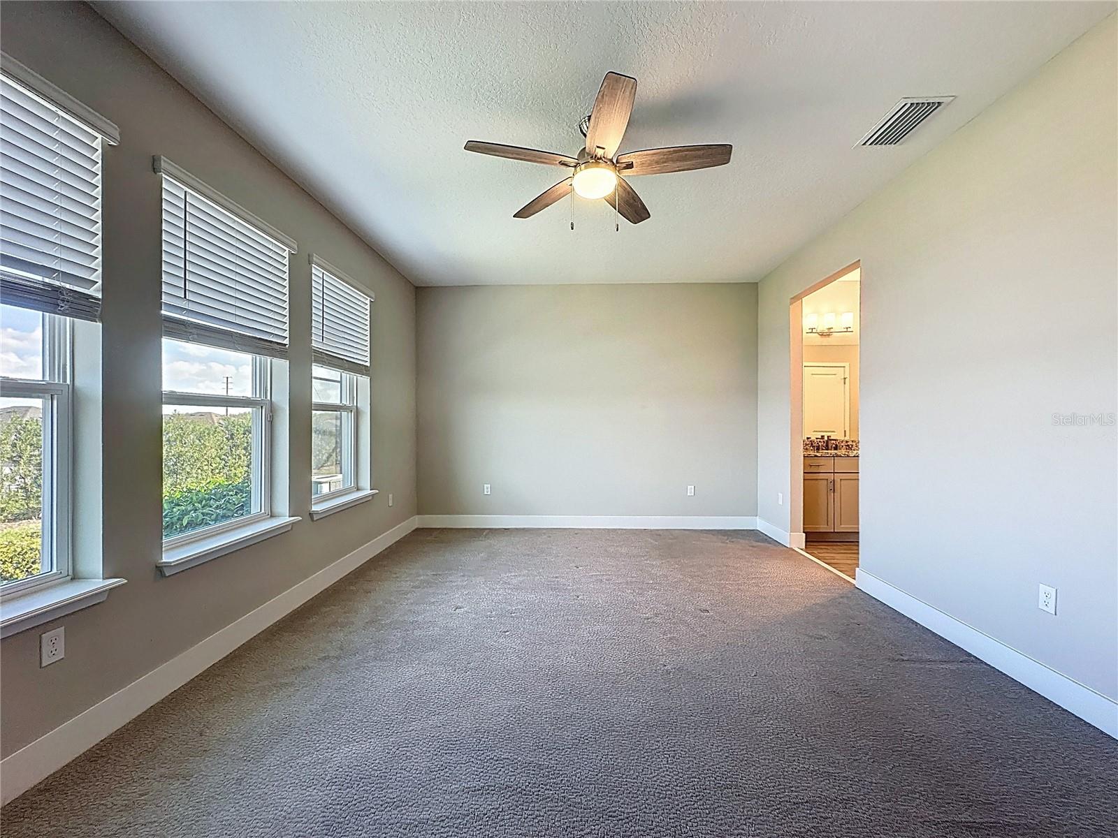 CASCADES OF GROVELAND (TRILOGY) - Residential