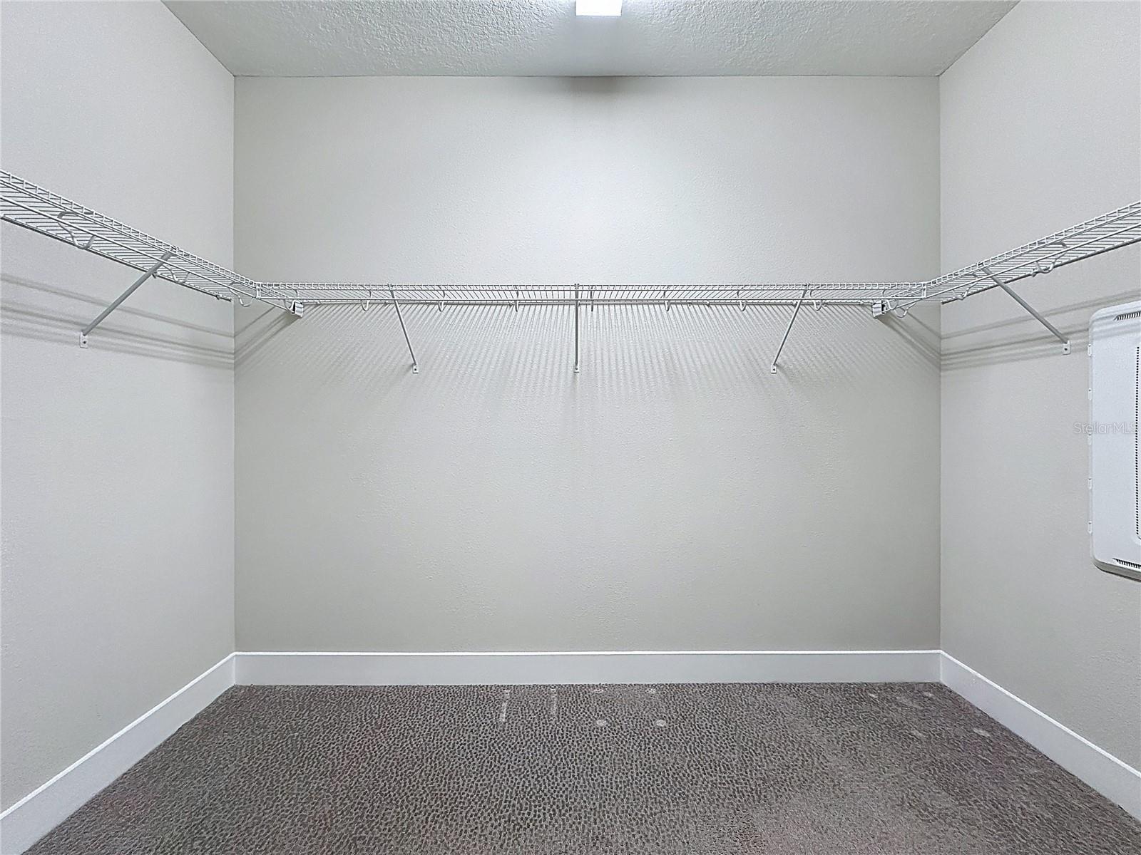 CASCADES OF GROVELAND (TRILOGY) - Residential