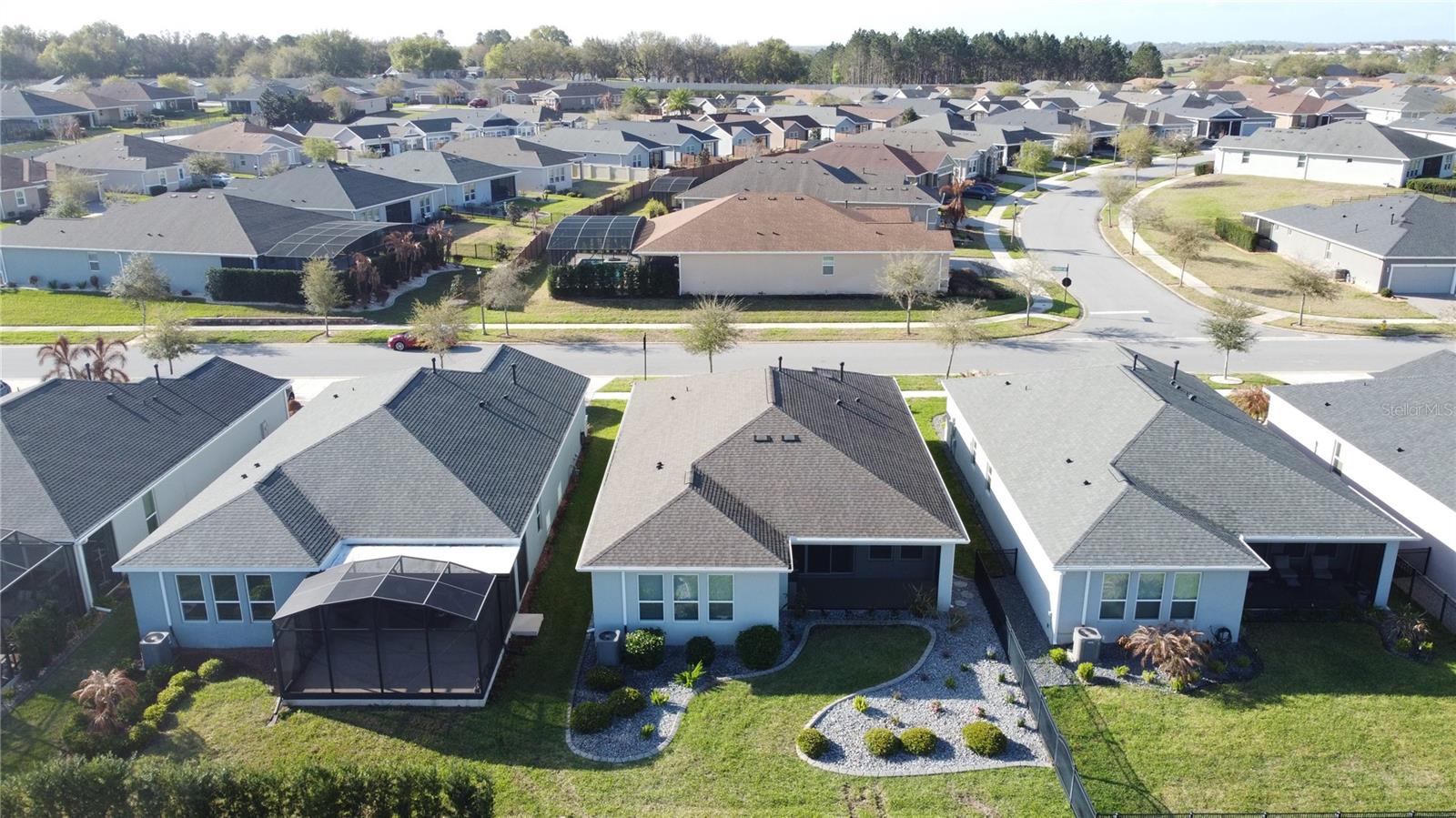 CASCADES OF GROVELAND (TRILOGY) - Residential