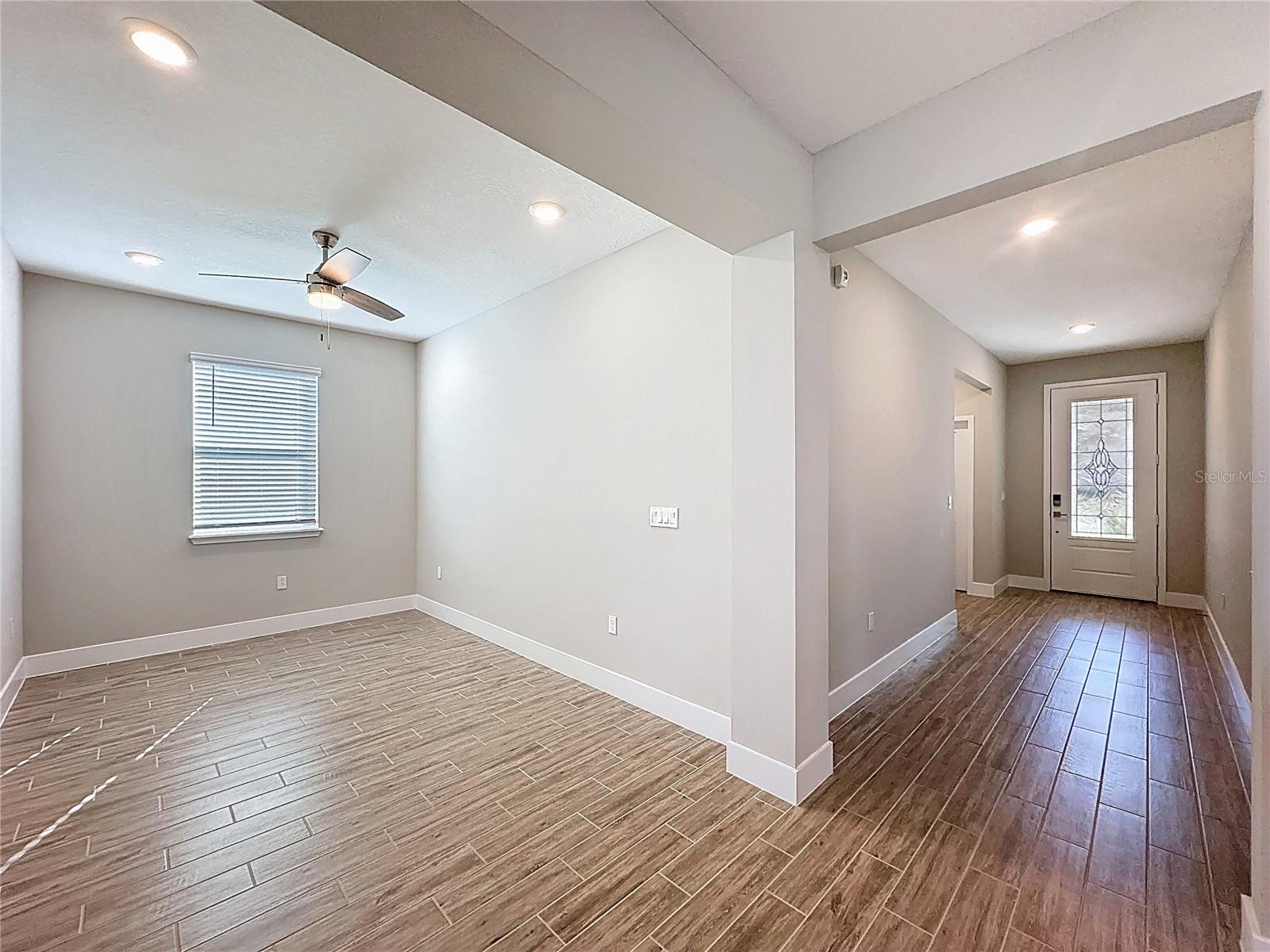 CASCADES OF GROVELAND (TRILOGY) - Residential